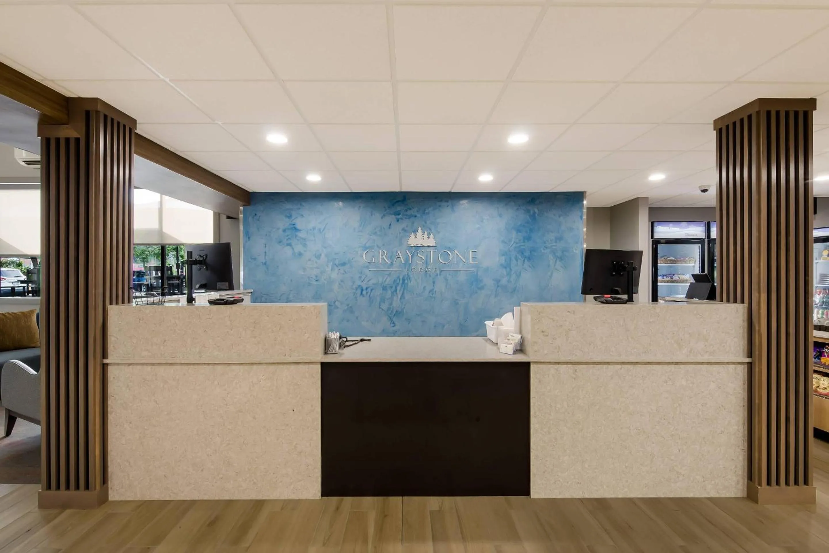 Lobby or reception in Graystone Lodge, an Ascend Collection Hotel