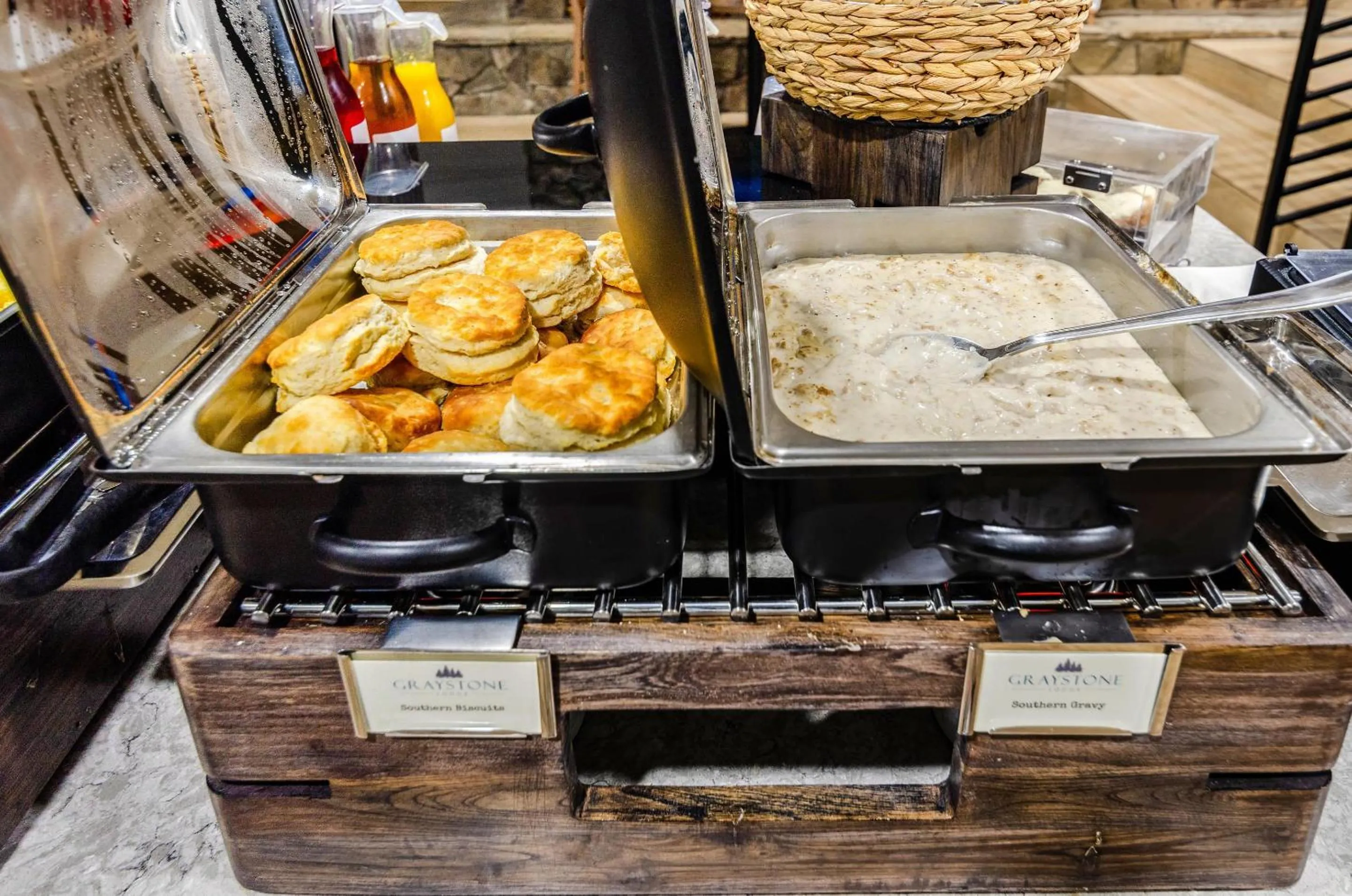 Breakfast in Graystone Lodge, an Ascend Collection Hotel