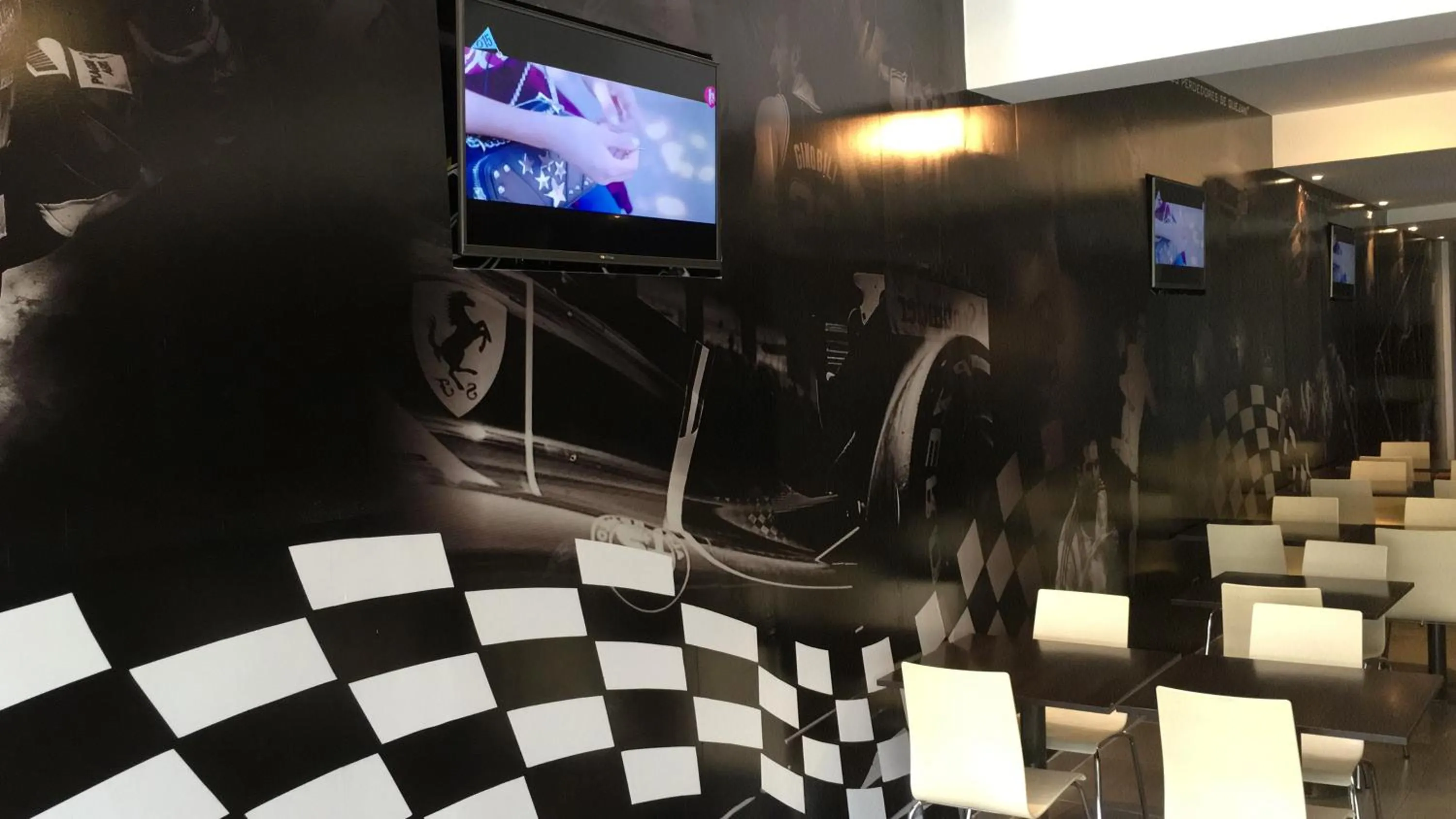 Communal lounge/ TV room in Hotel Siglo Sexto