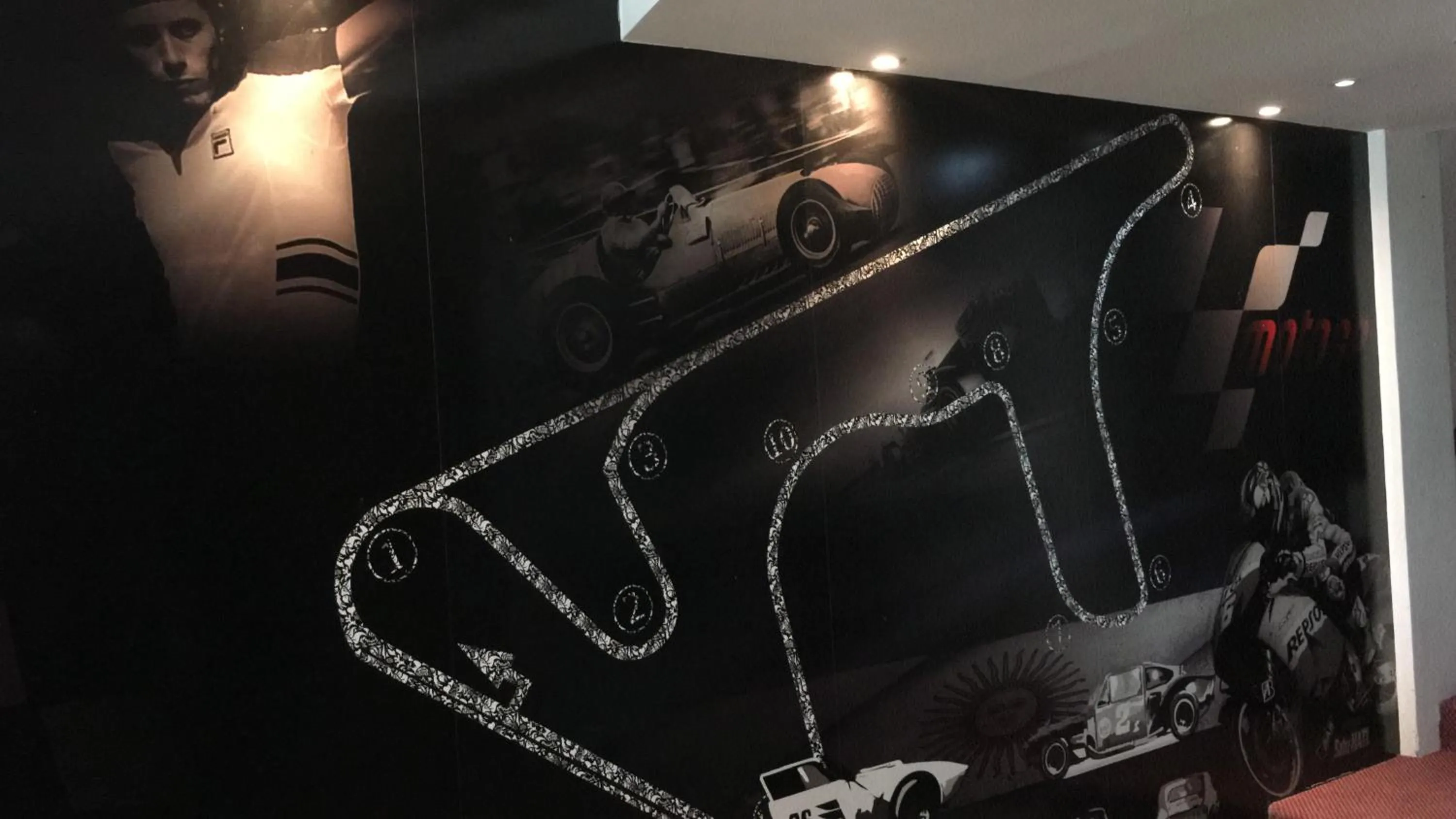 Communal lounge/ TV room in Hotel Siglo Sexto