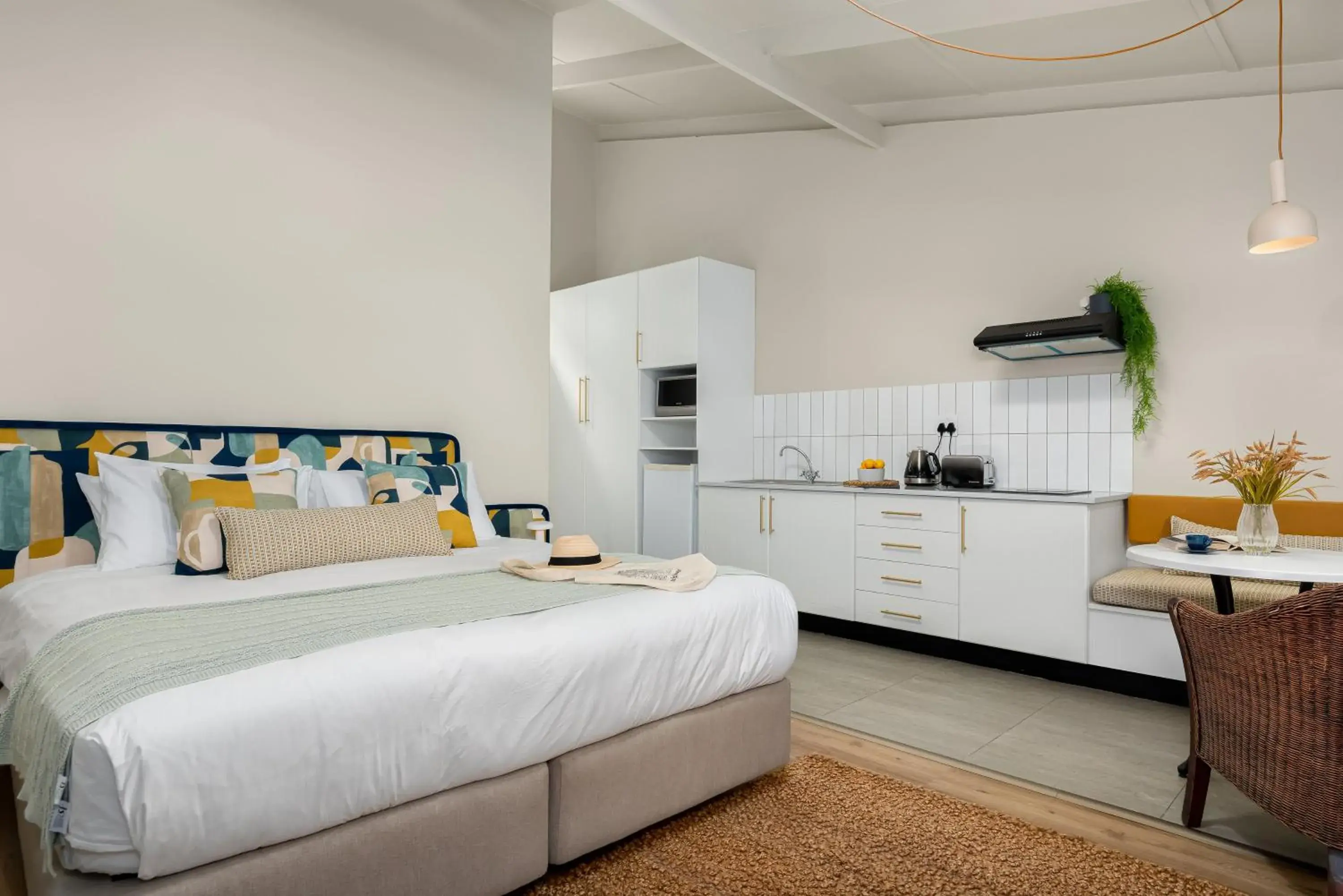 Deluxe King Studio in Neighbourgood Franschhoek Deluxe King Studio in Neighbourgood Franschhoek