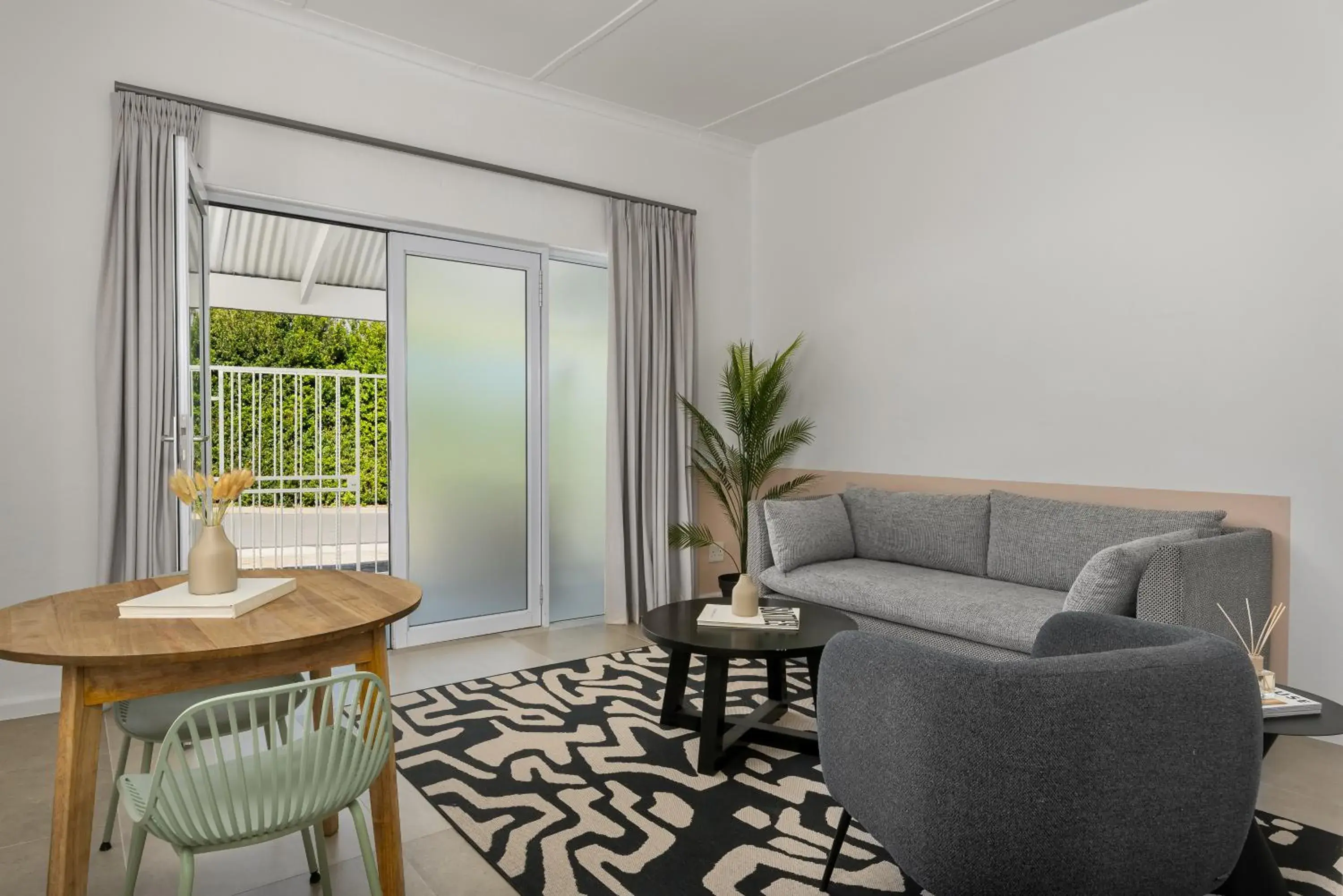 Superior Studio in Neighbourgood Franschhoek Superior Studio in Neighbourgood Franschhoek