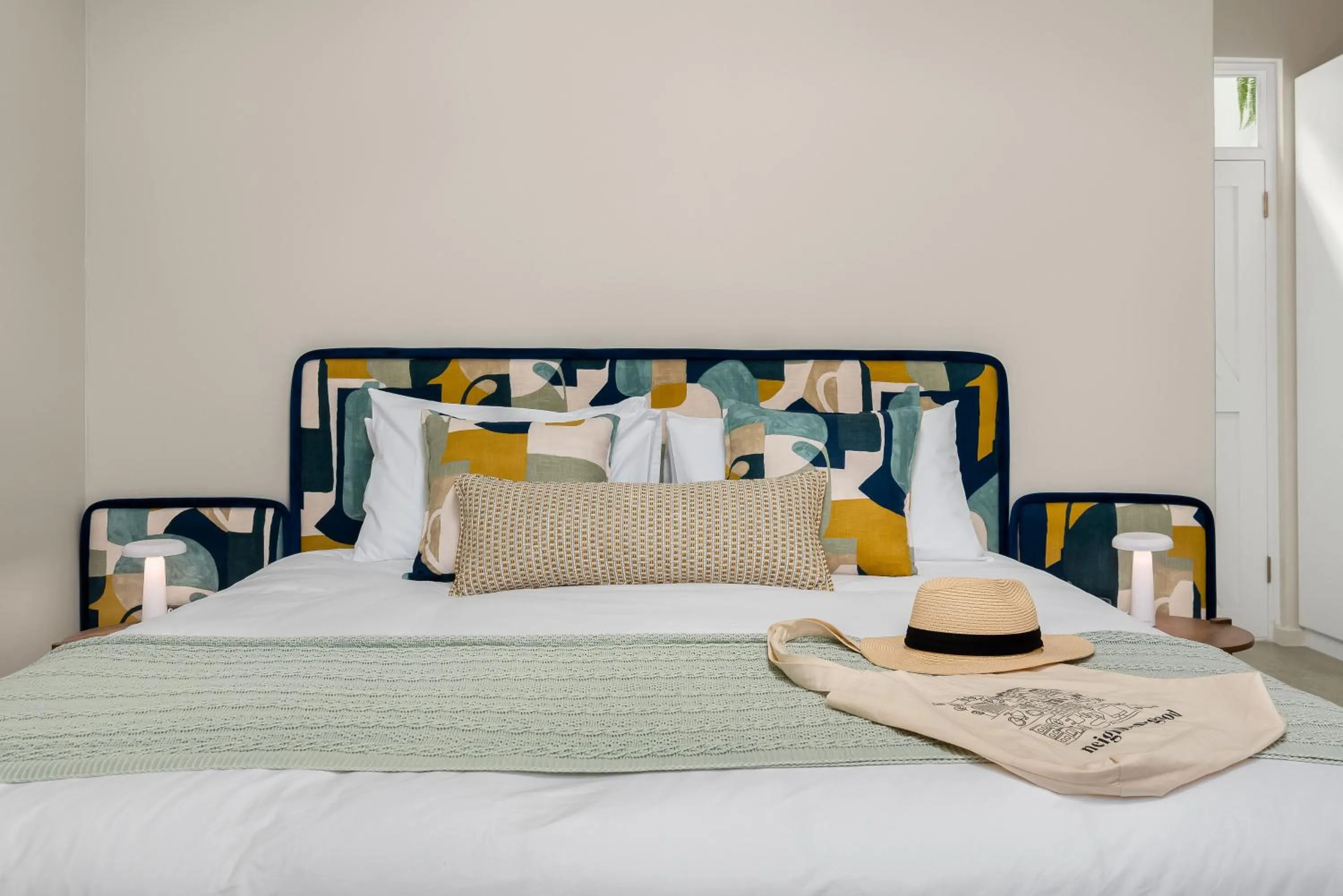 Bed in Neighbourgood Franschhoek