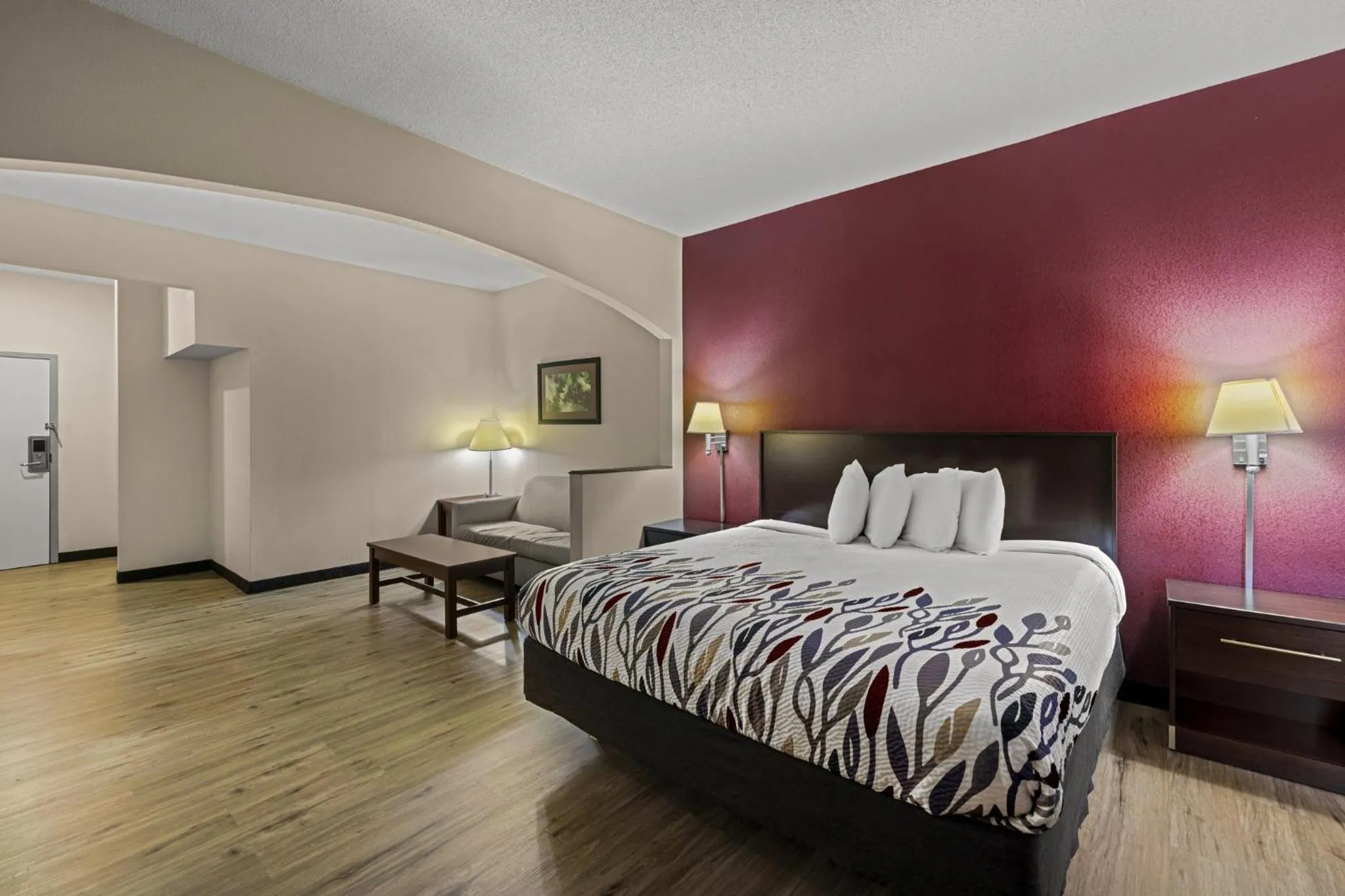 Bedroom, Bed in Red Roof Inn & Suites Albany, GA