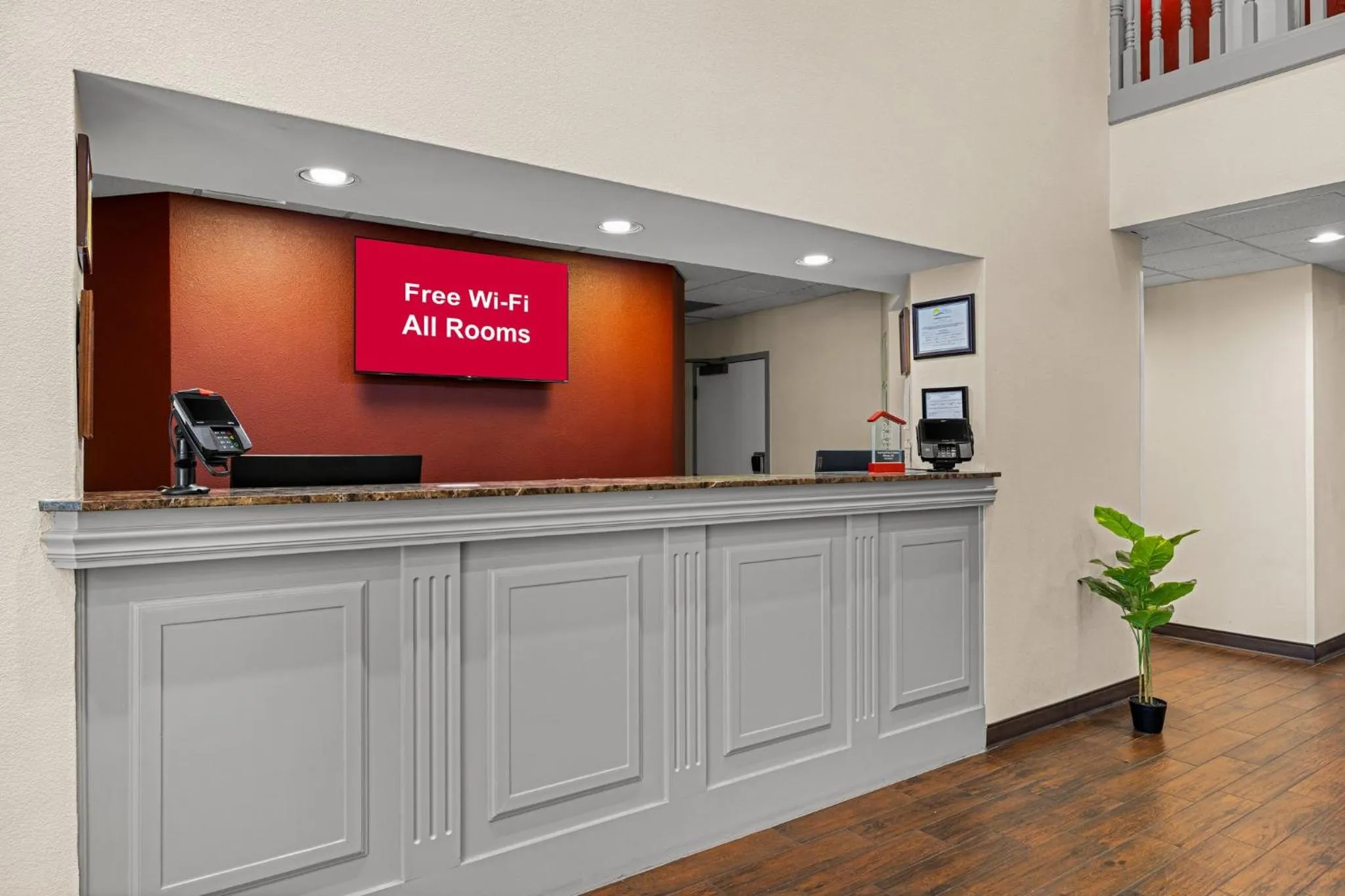 Lobby or reception in Red Roof Inn & Suites Albany, GA