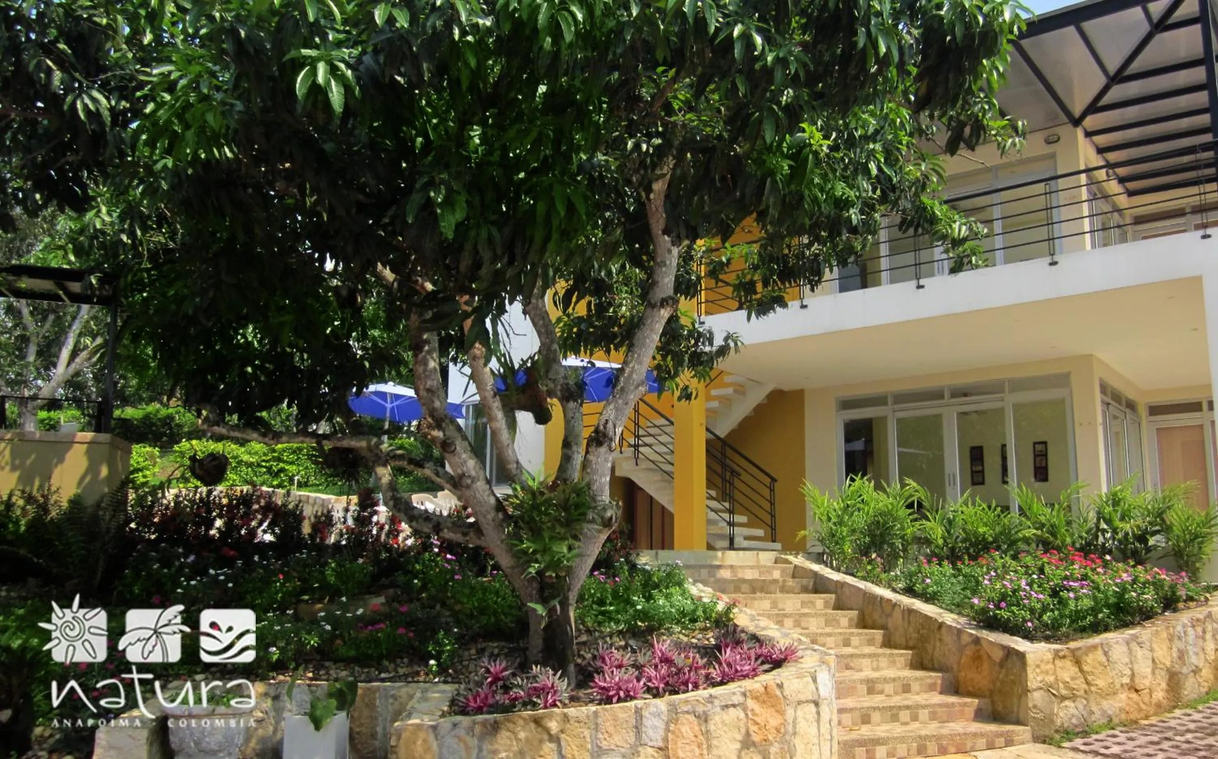 Facade/entrance in Natura Reservado - Hoteles Natura