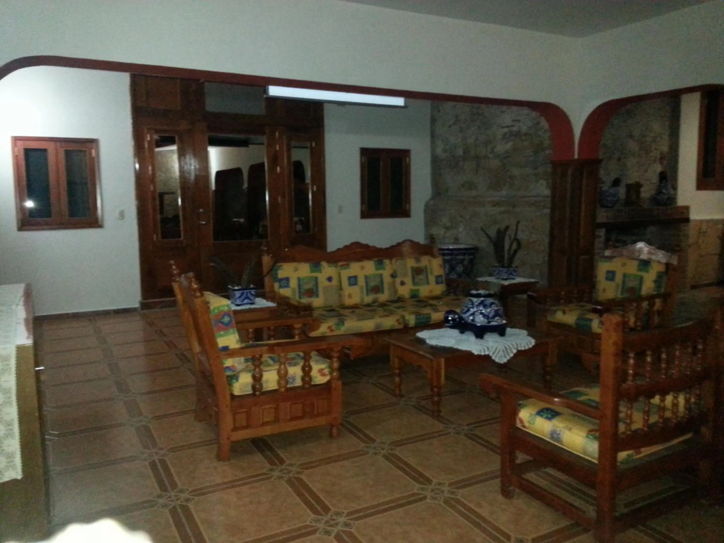Communal lounge/ TV room in El Molino Hotel Boutique