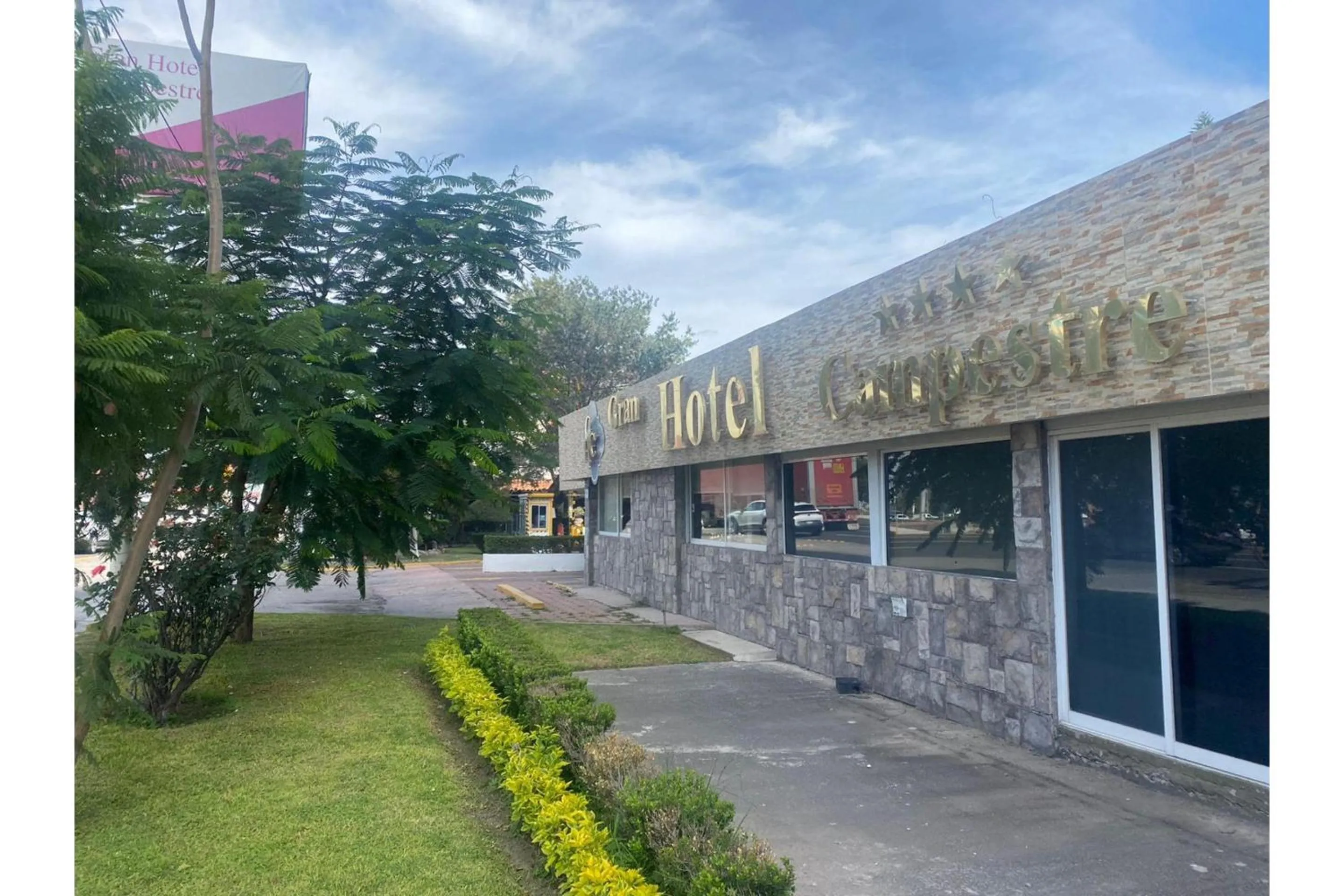 Facade/entrance in Capital O Gran Hotel Campestre