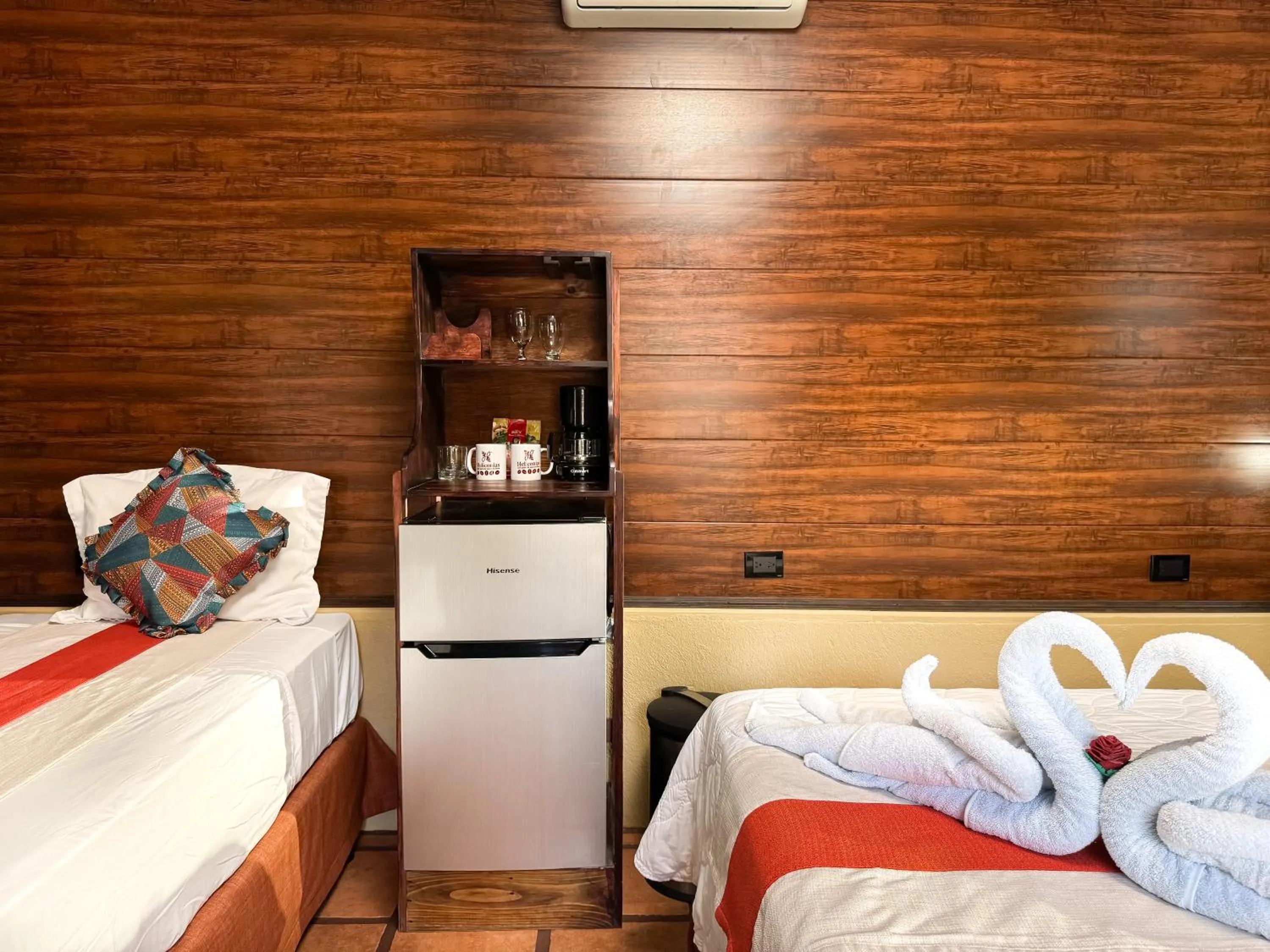 Bedroom, Bed in Hotel Heliconias Nature Inn & Hot Springs