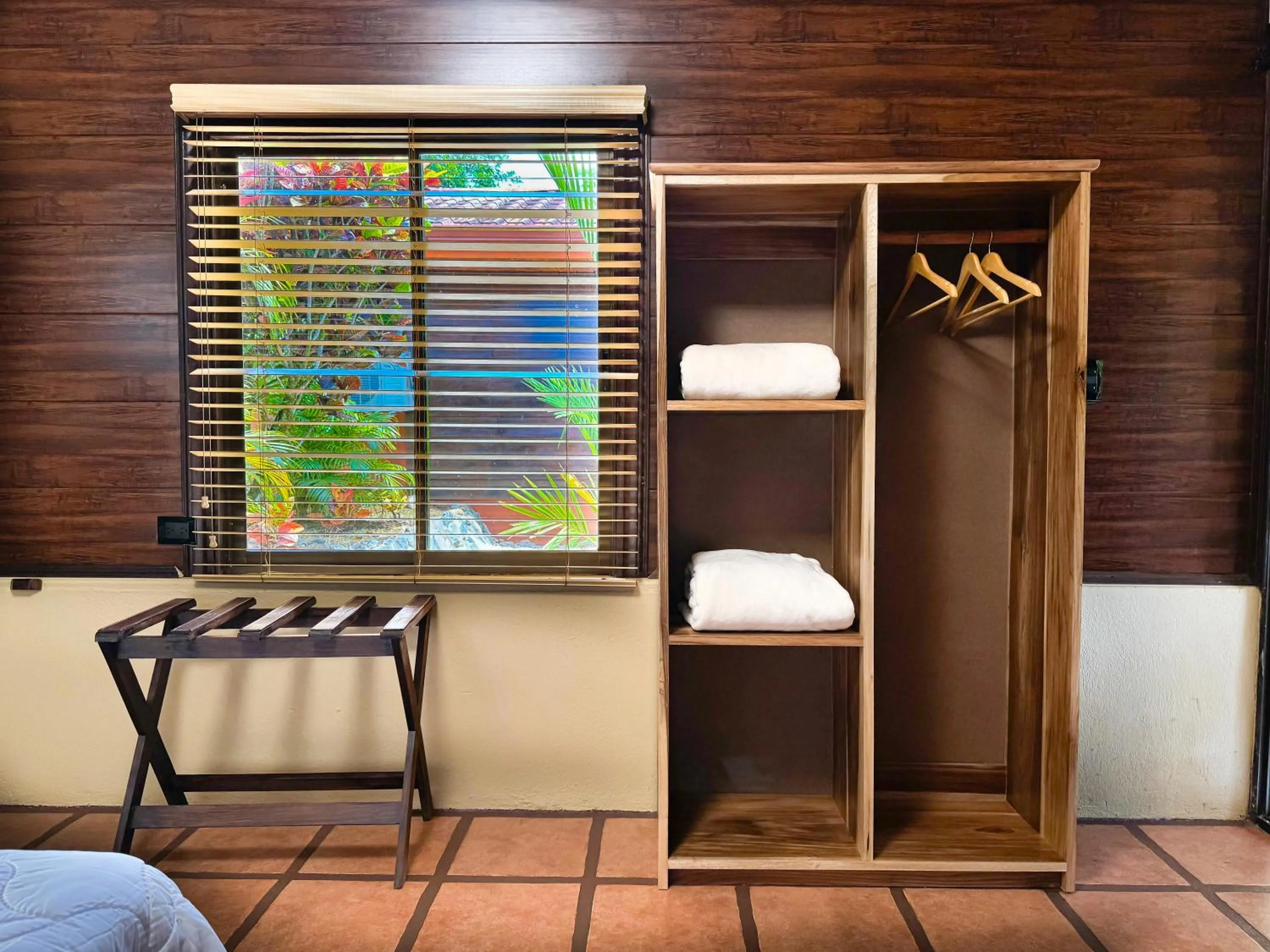 wardrobe in Hotel Heliconias Nature Inn & Hot Springs