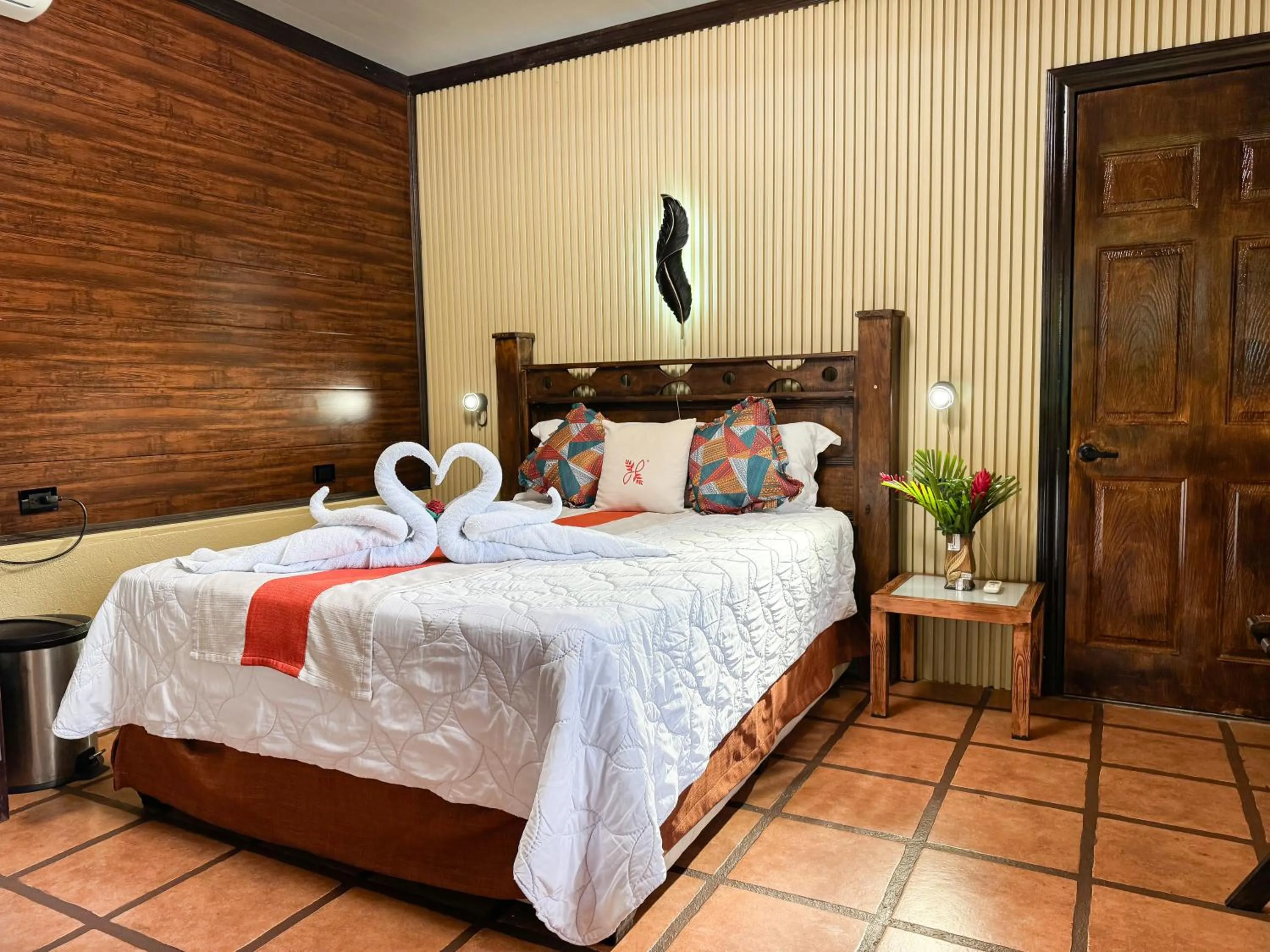 Bedroom, Bed in Hotel Heliconias Nature Inn & Hot Springs