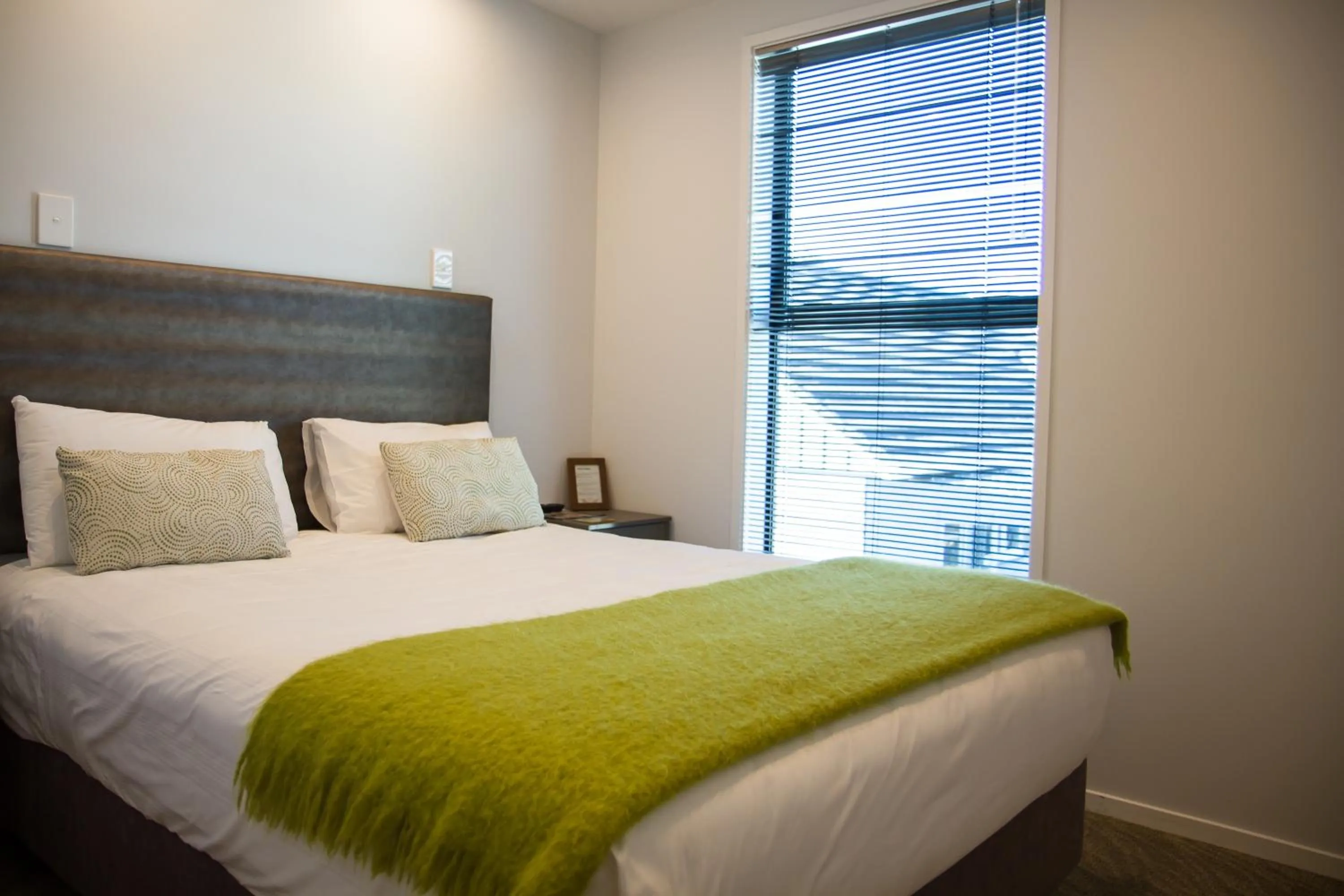 Bedroom, Bed in 850 Cameron Motel