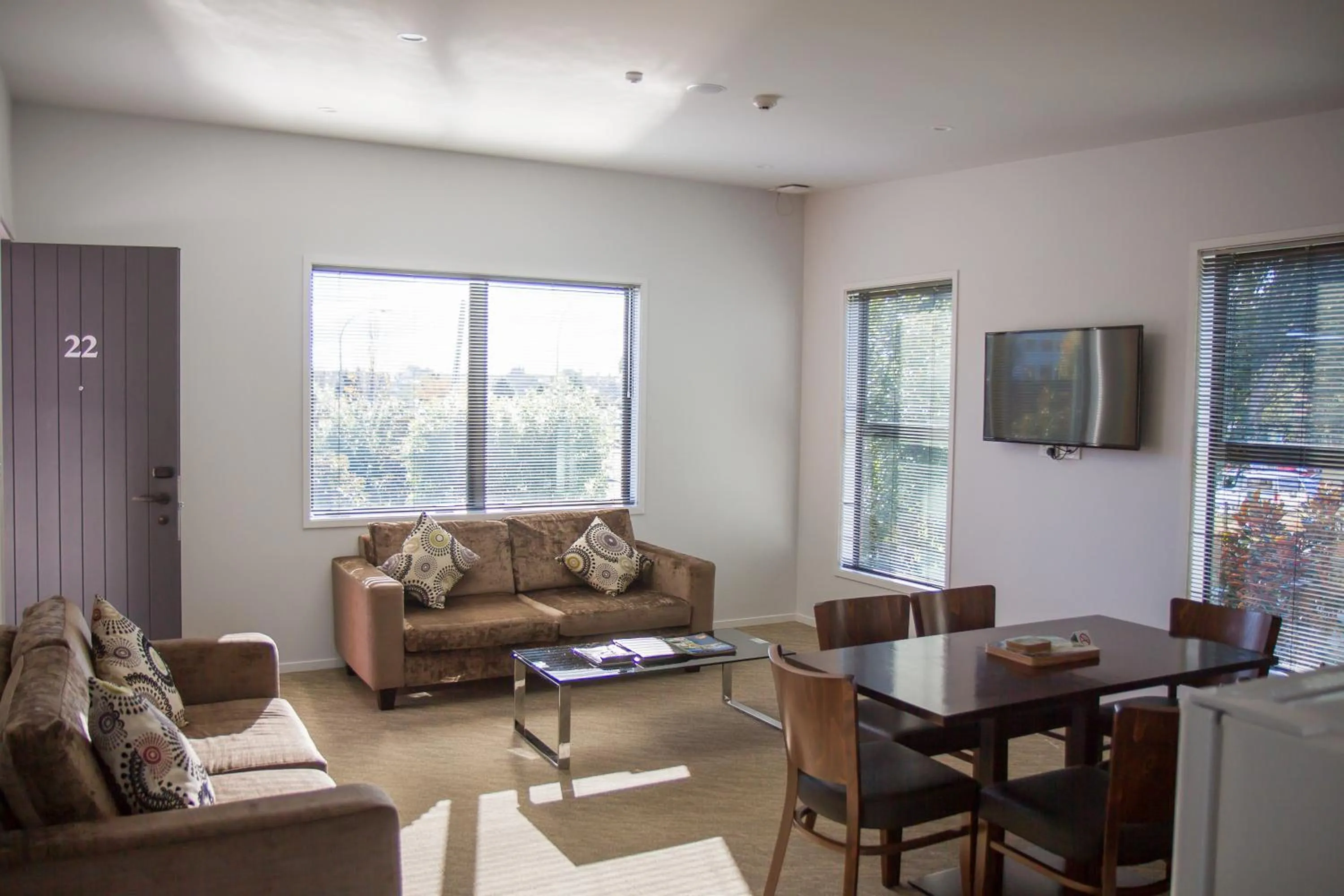 Living room in 850 Cameron Motel