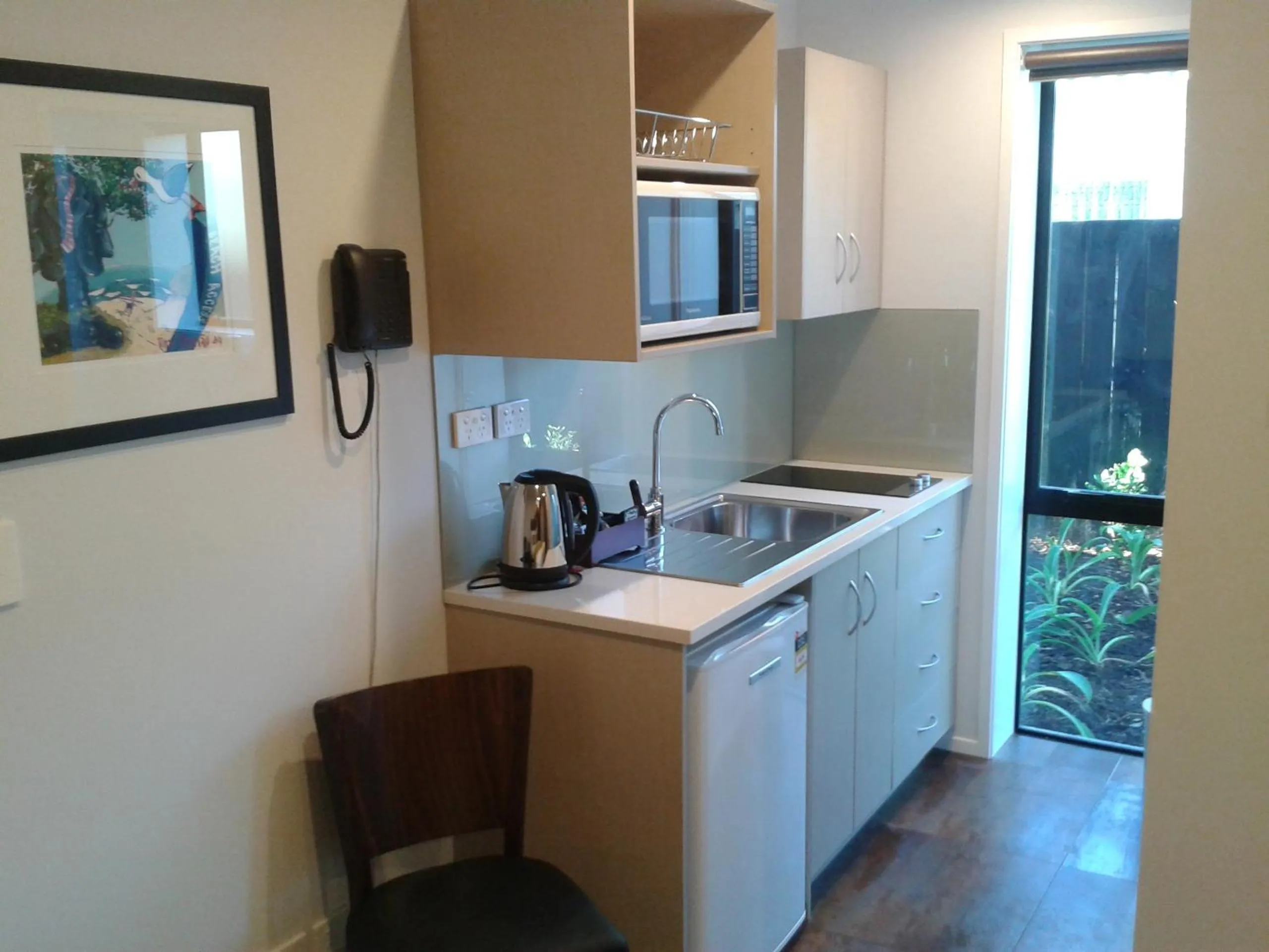 Kitchen or kitchenette in 850 Cameron Motel