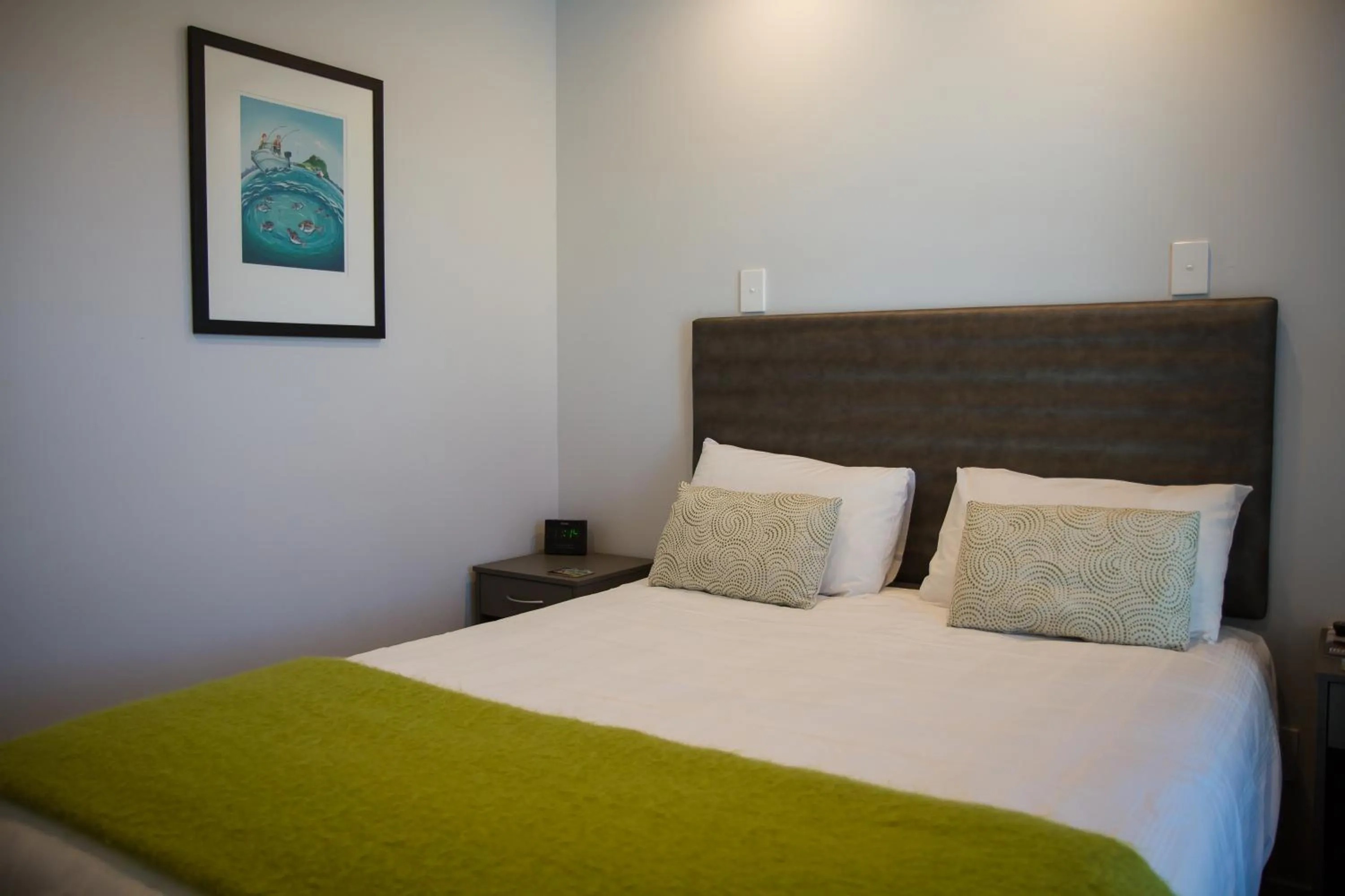 Bedroom, Bed in 850 Cameron Motel