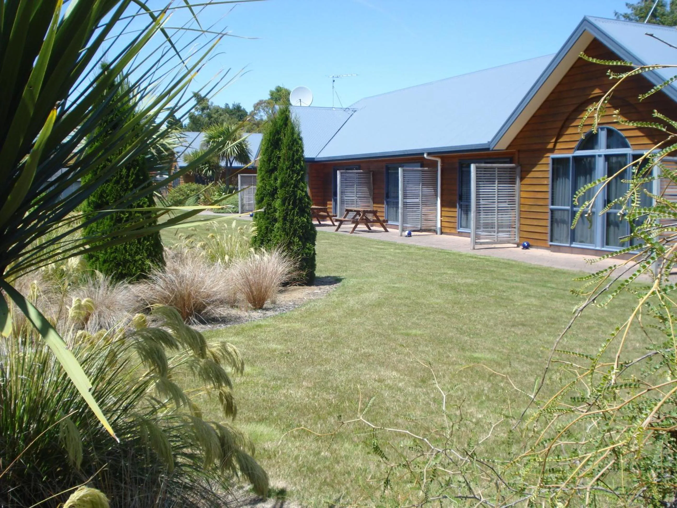 Facade/entrance in The Peaks Motor Inn