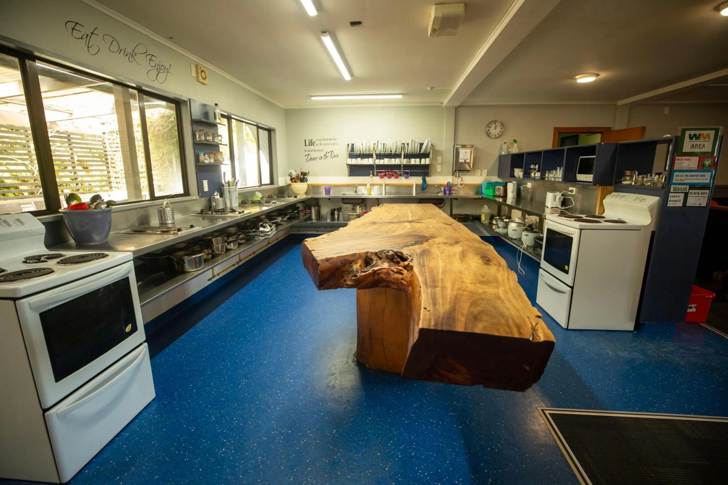 Communal kitchen in Ivorytowers Accommodation