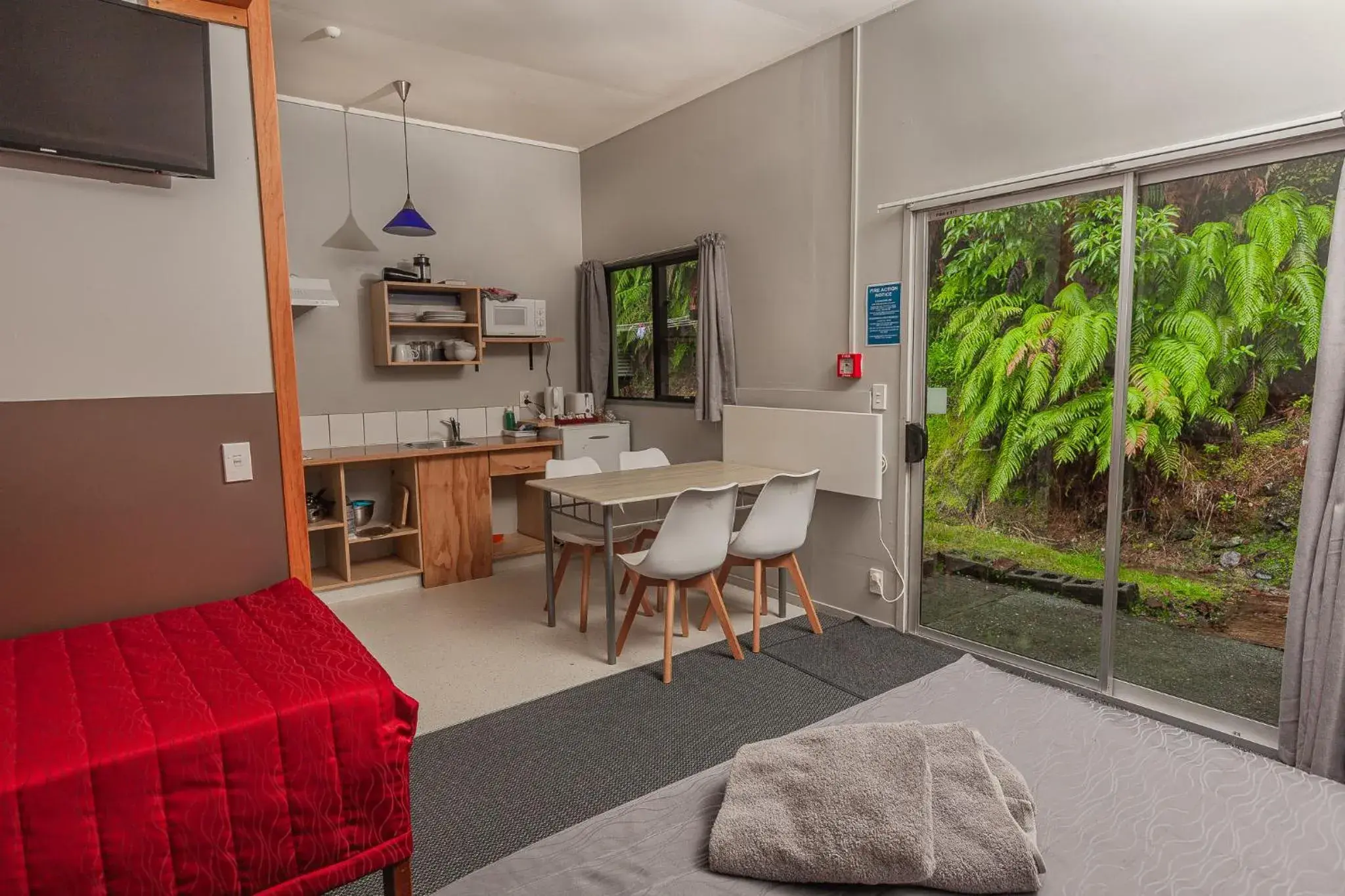 Family Room with Shower in Ivorytowers Accommodation Family Room with Shower in Ivorytowers Accommodation