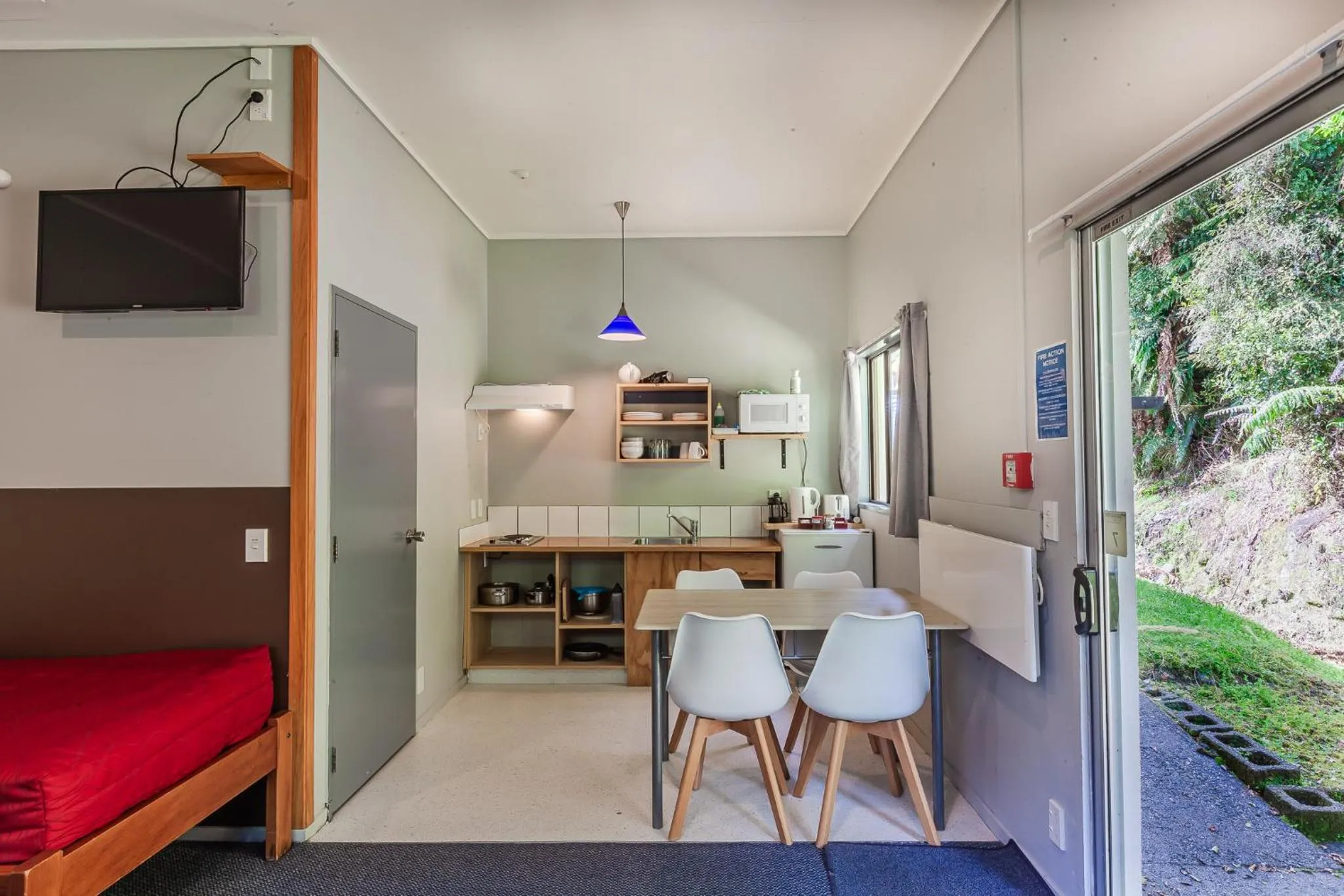 TV and multimedia in Ivorytowers Accommodation