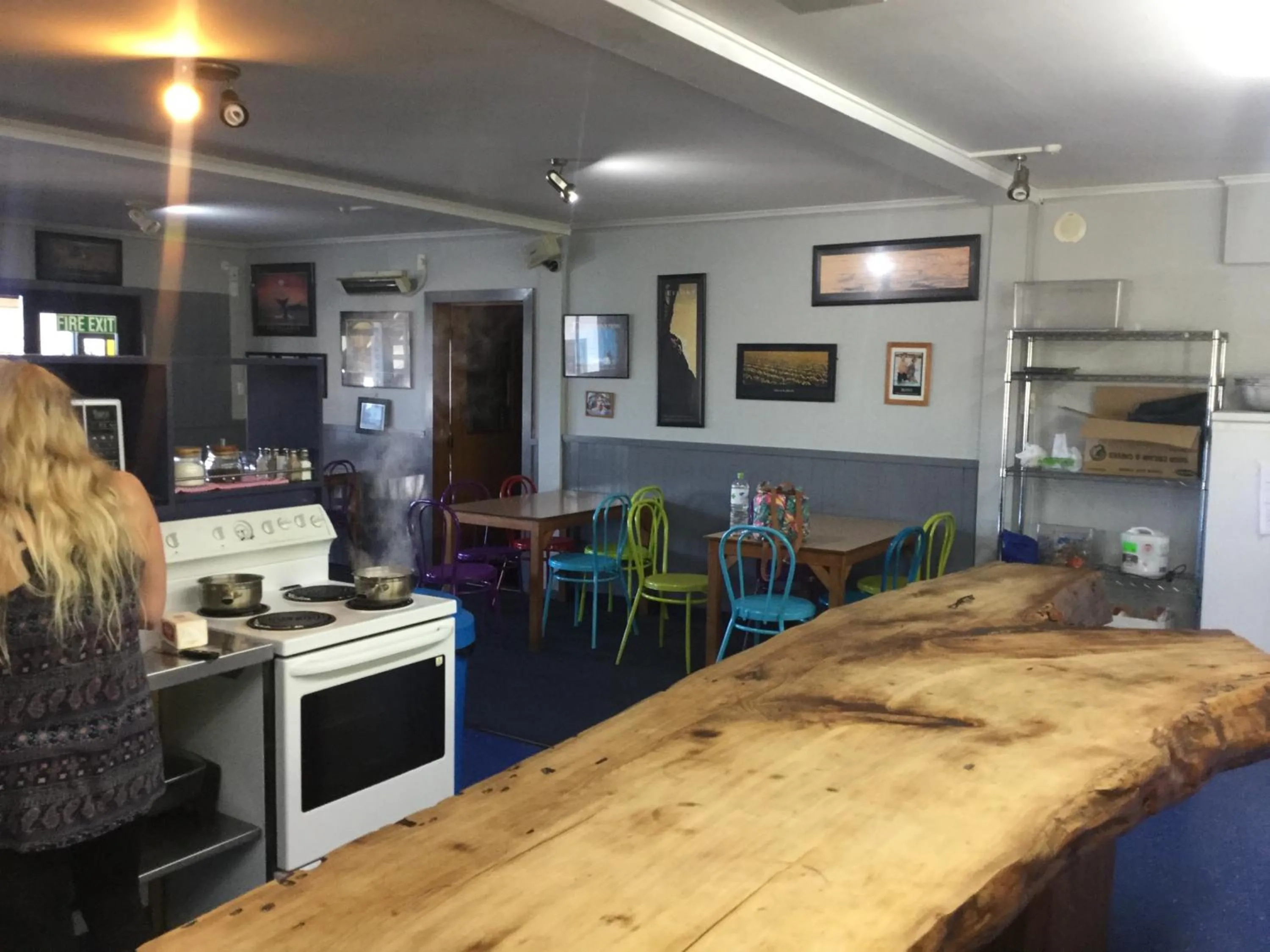 Restaurant/places to eat in Ivorytowers Accommodation