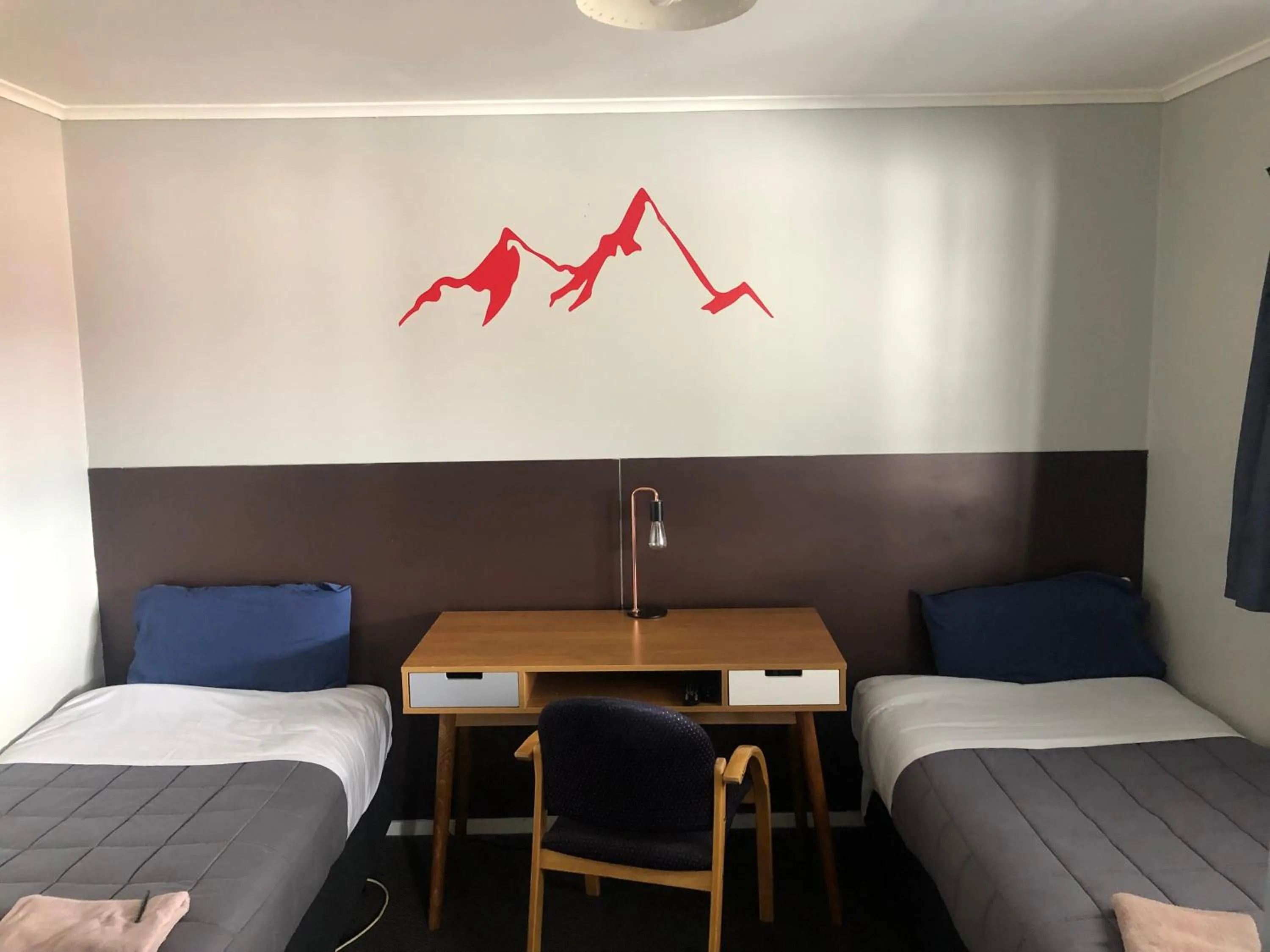 Photo of the whole room, Bed in Ivorytowers Accommodation