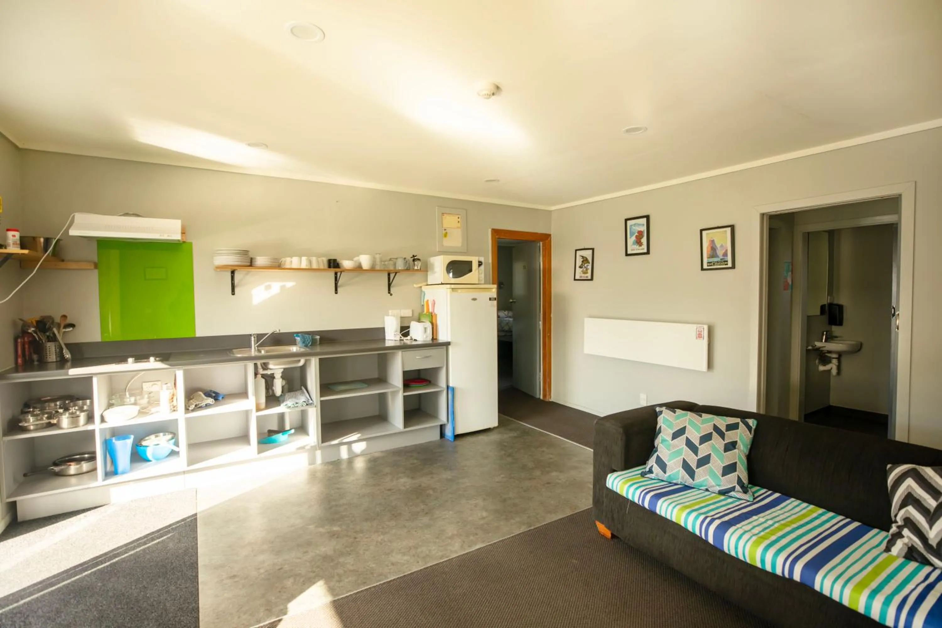 Kitchen or kitchenette in Ivorytowers Accommodation