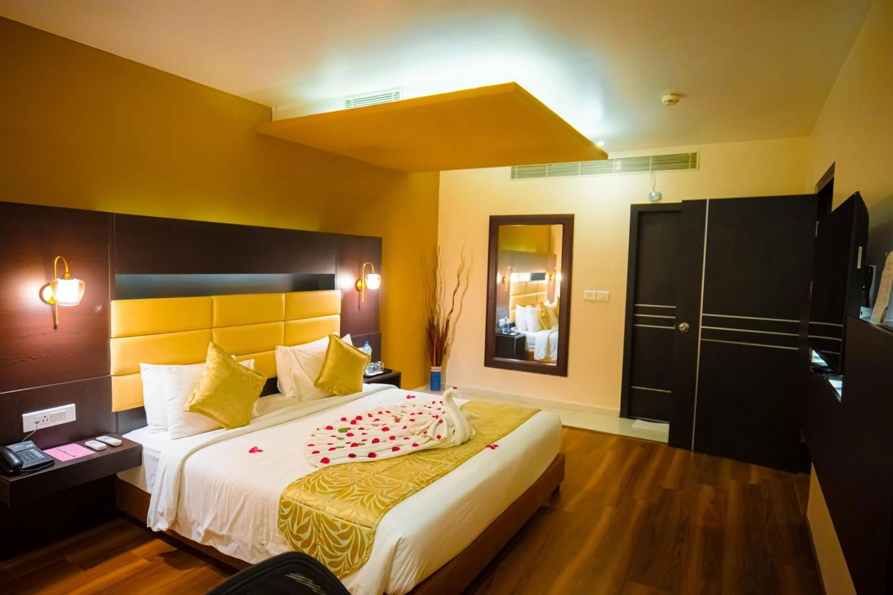 Bed in Poppys Hotel Madurai