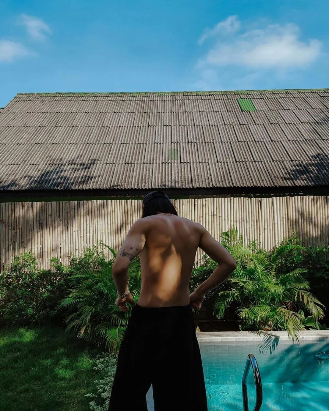 Swimming pool in Sense of Haiya