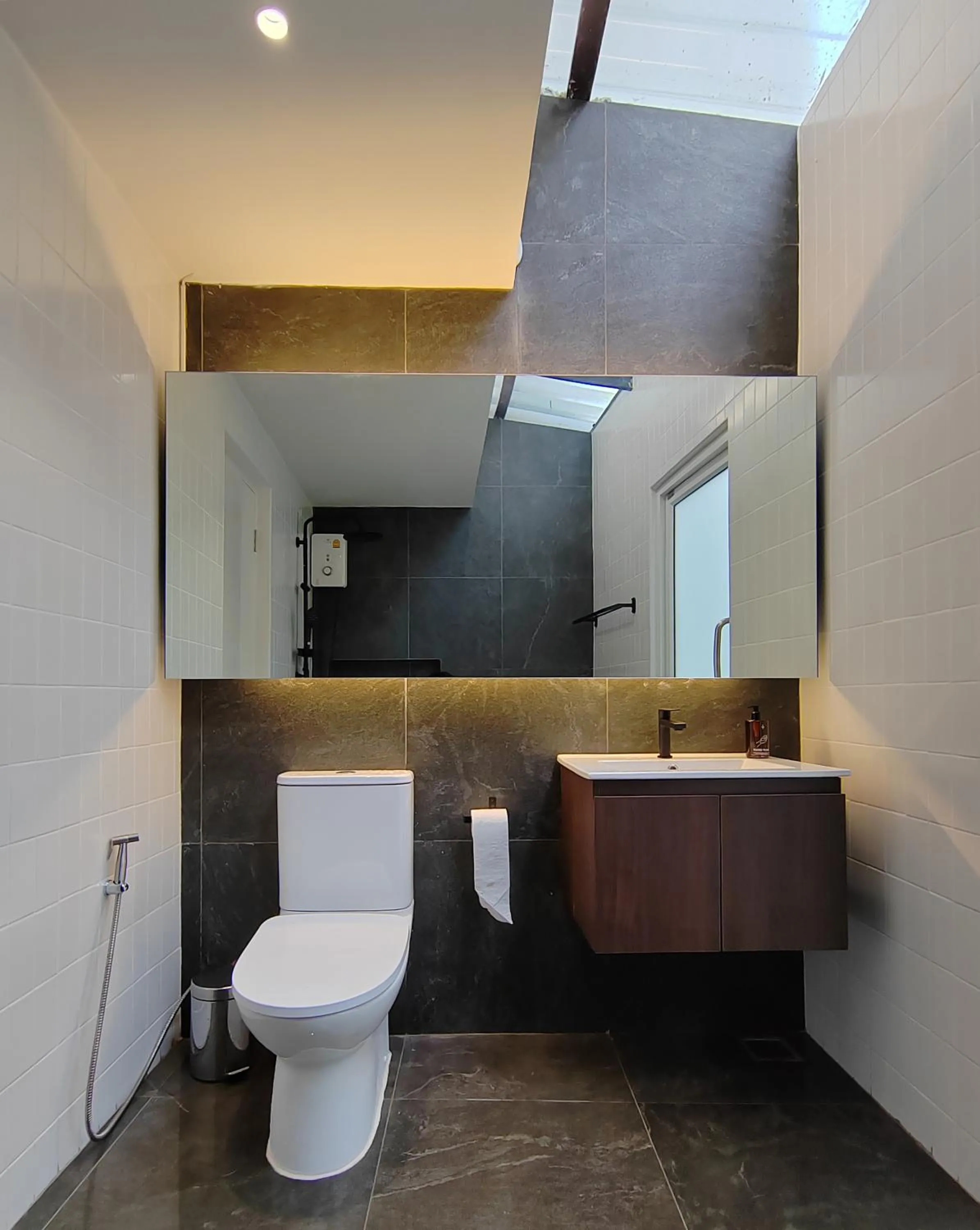 Toilet in Sense of Haiya