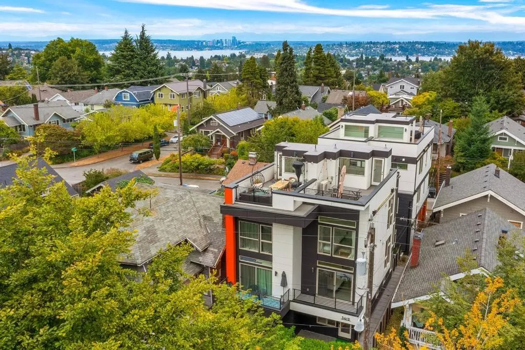 Autumn Leaves in Jefferson Park