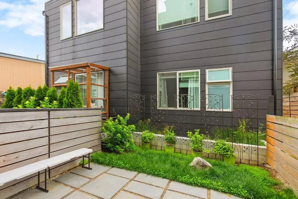 Autumn Leaves in Jefferson Park