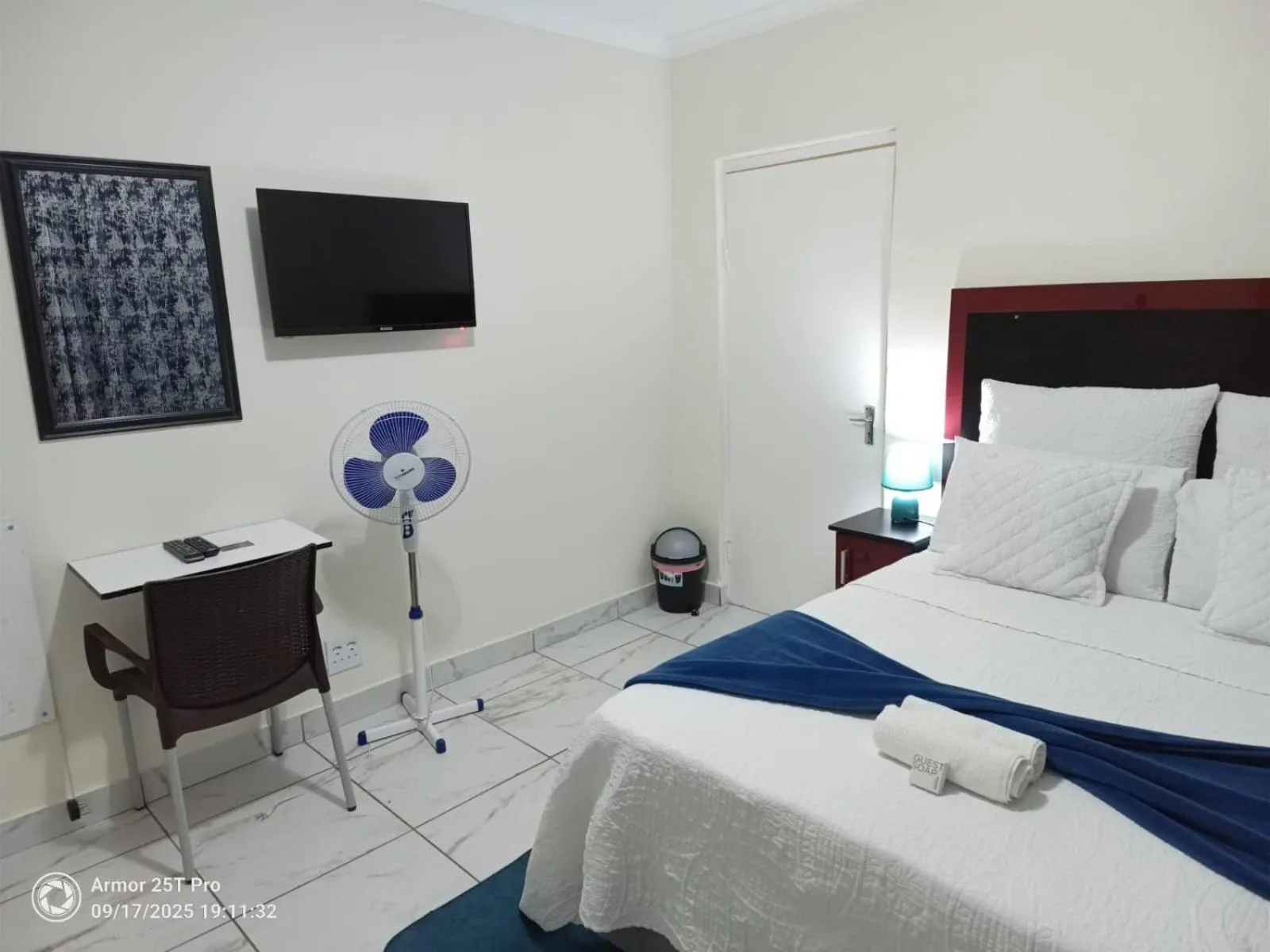 Bed in Meredale Lodge