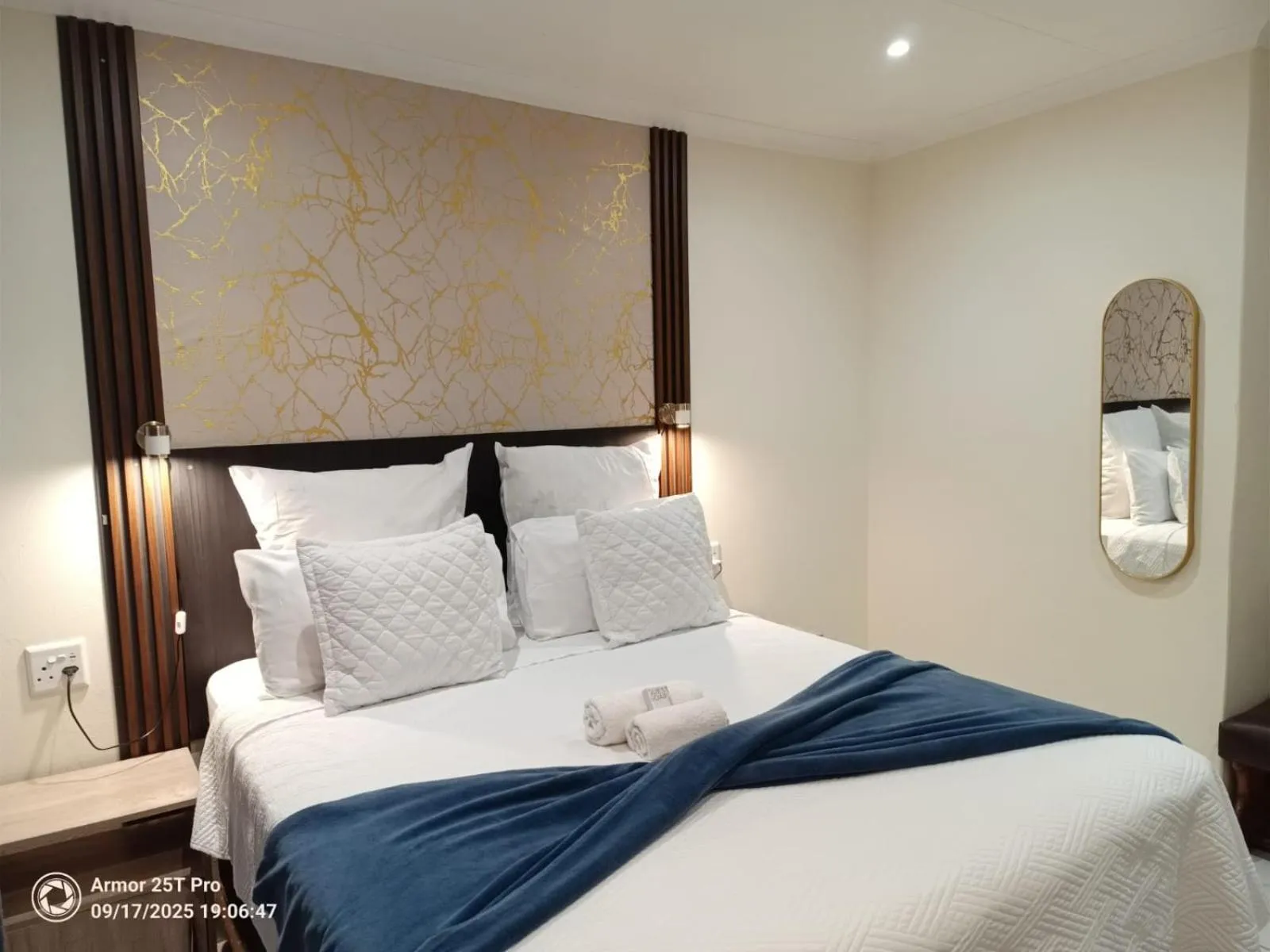 Bed in Meredale Lodge