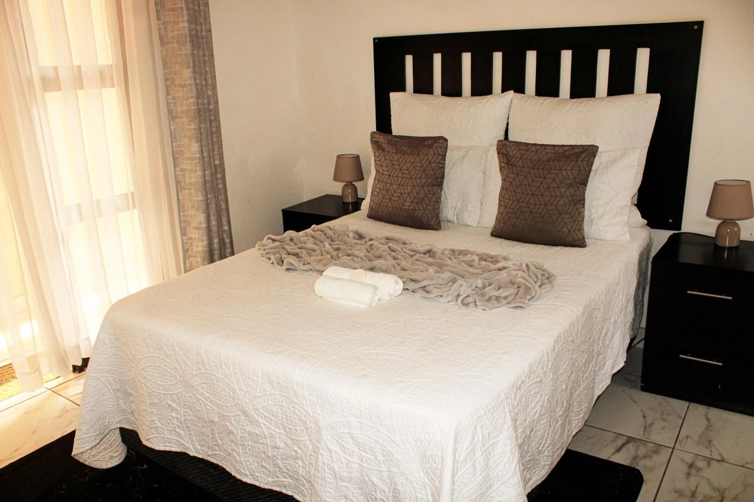 Bed in Meredale Lodge