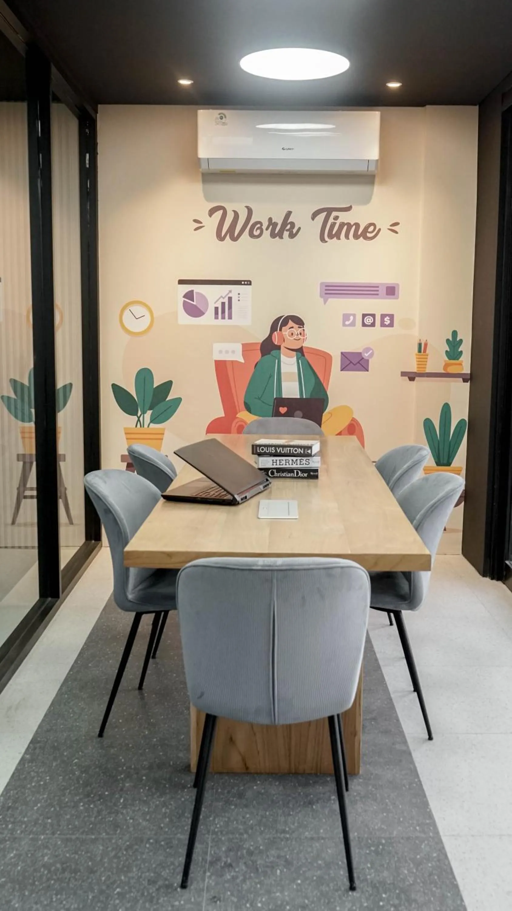 Meeting/conference room in Fouralivin