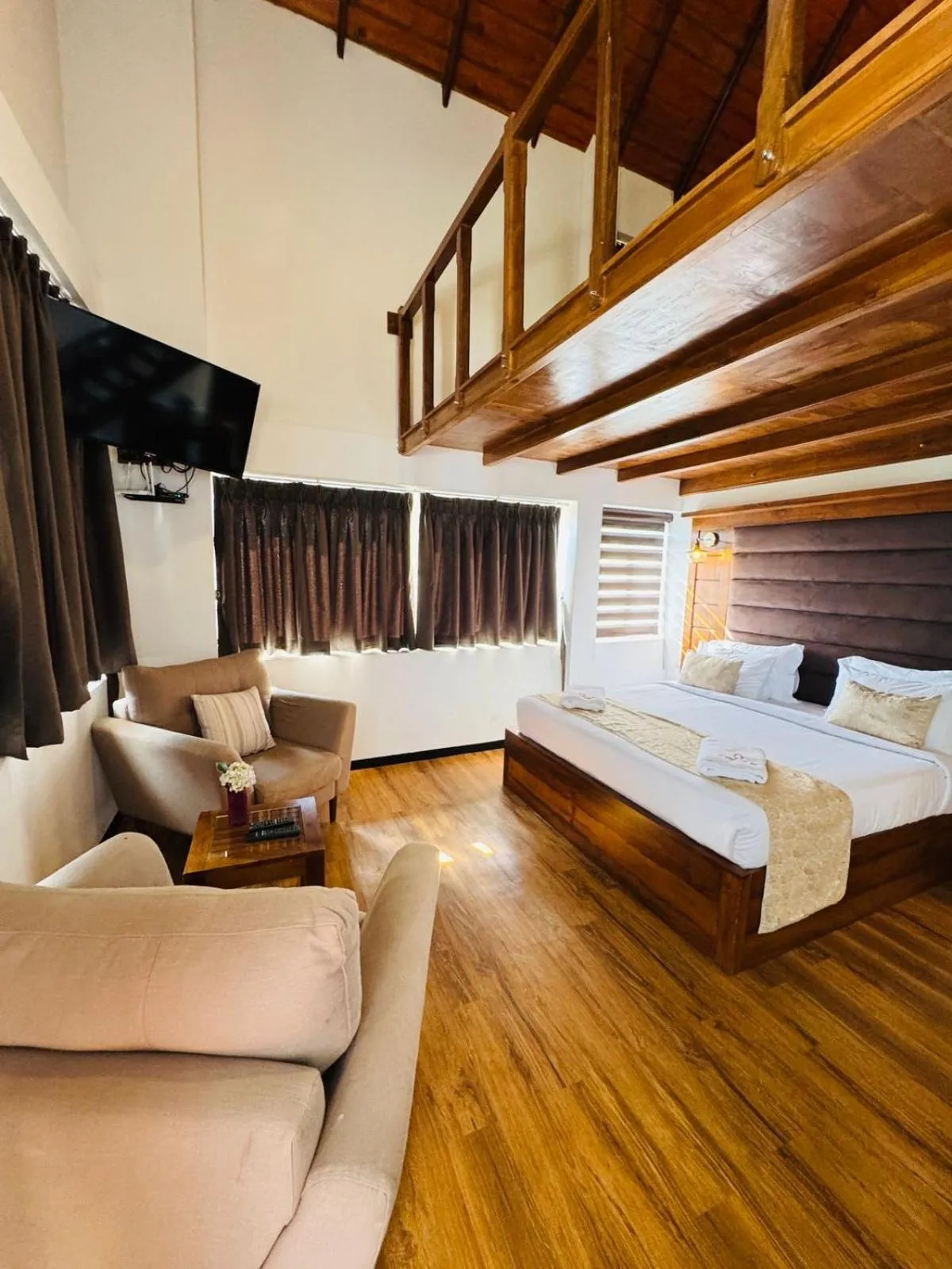 Bed in Queens Lake Cabin