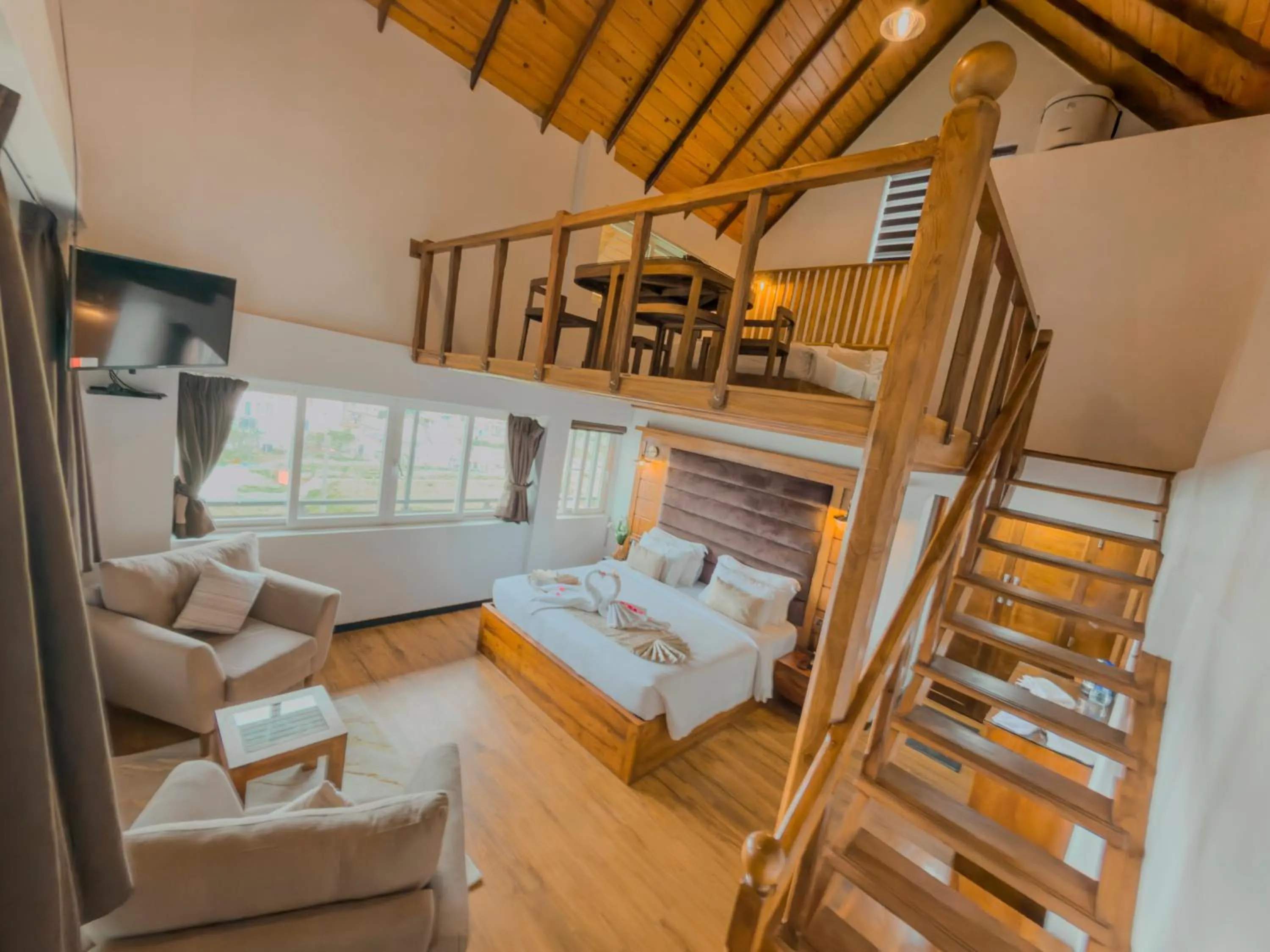 Bed in Queens Lake Cabin