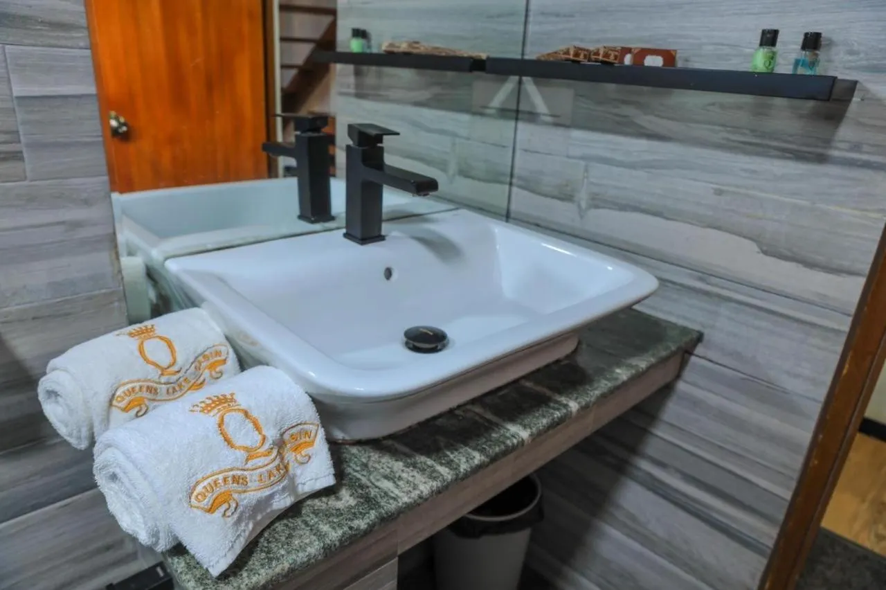Bathroom in Queens Lake Cabin