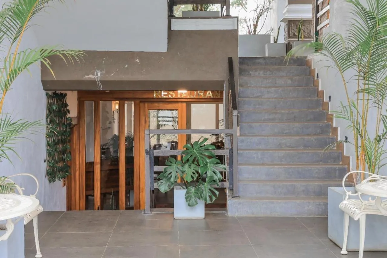 Property building in Queens Lake Cabin