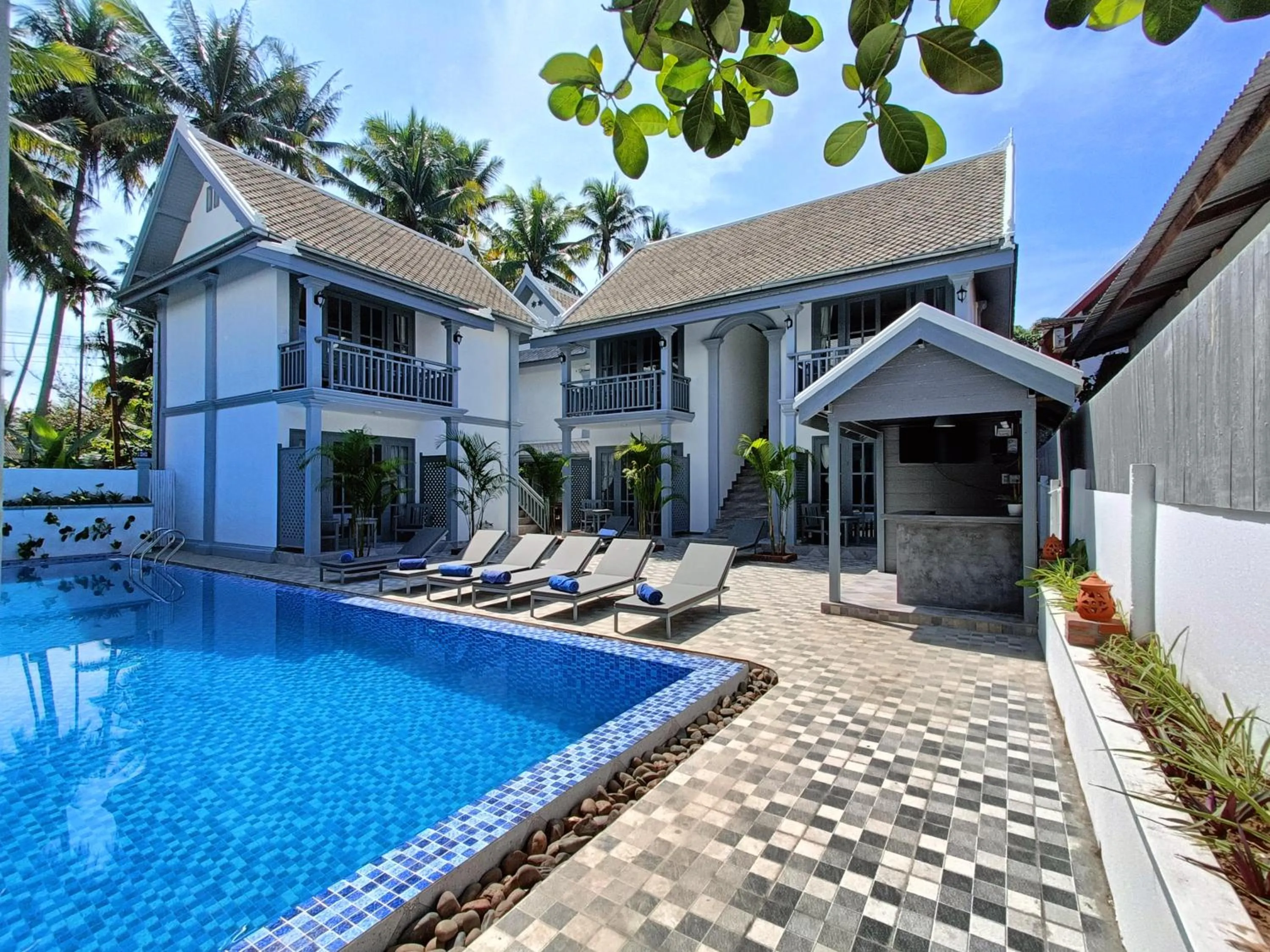 Swimming pool in LuangPrabang Pearl Hotel