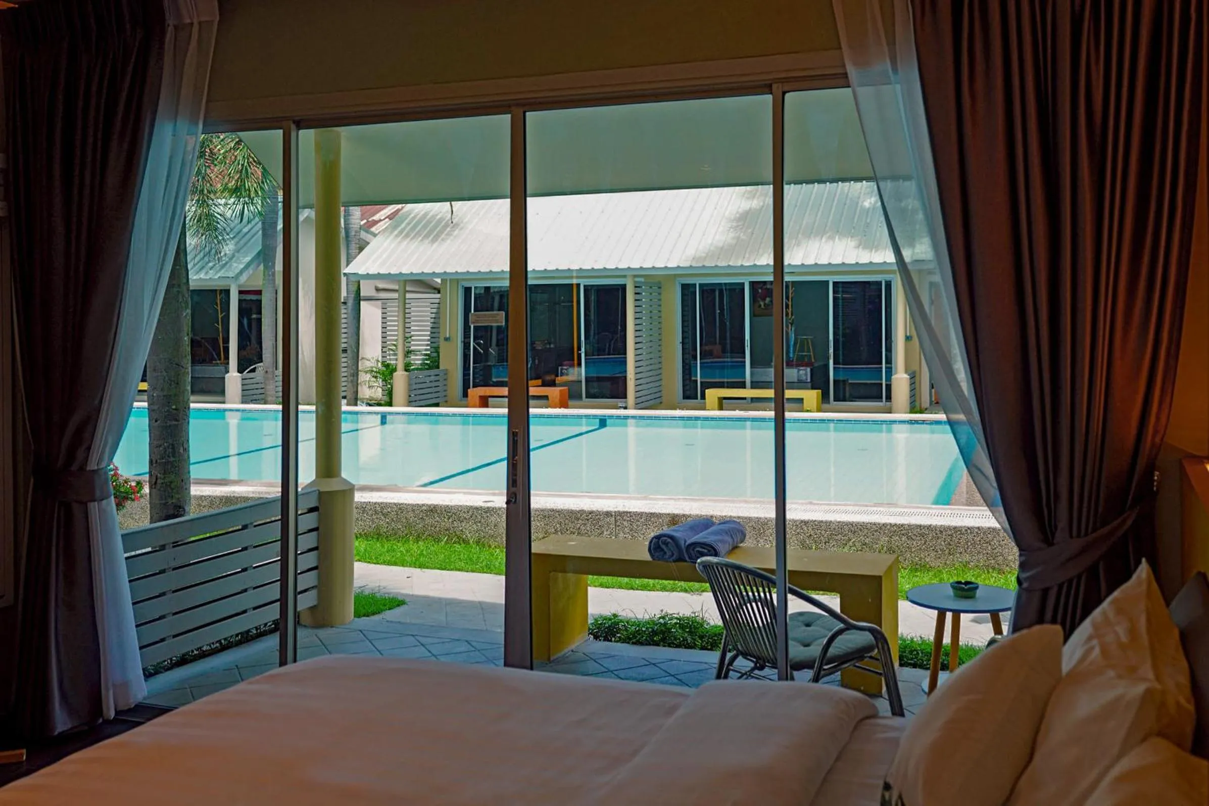 Bedroom, Bed in Maiiam Bungalows Kata Beach