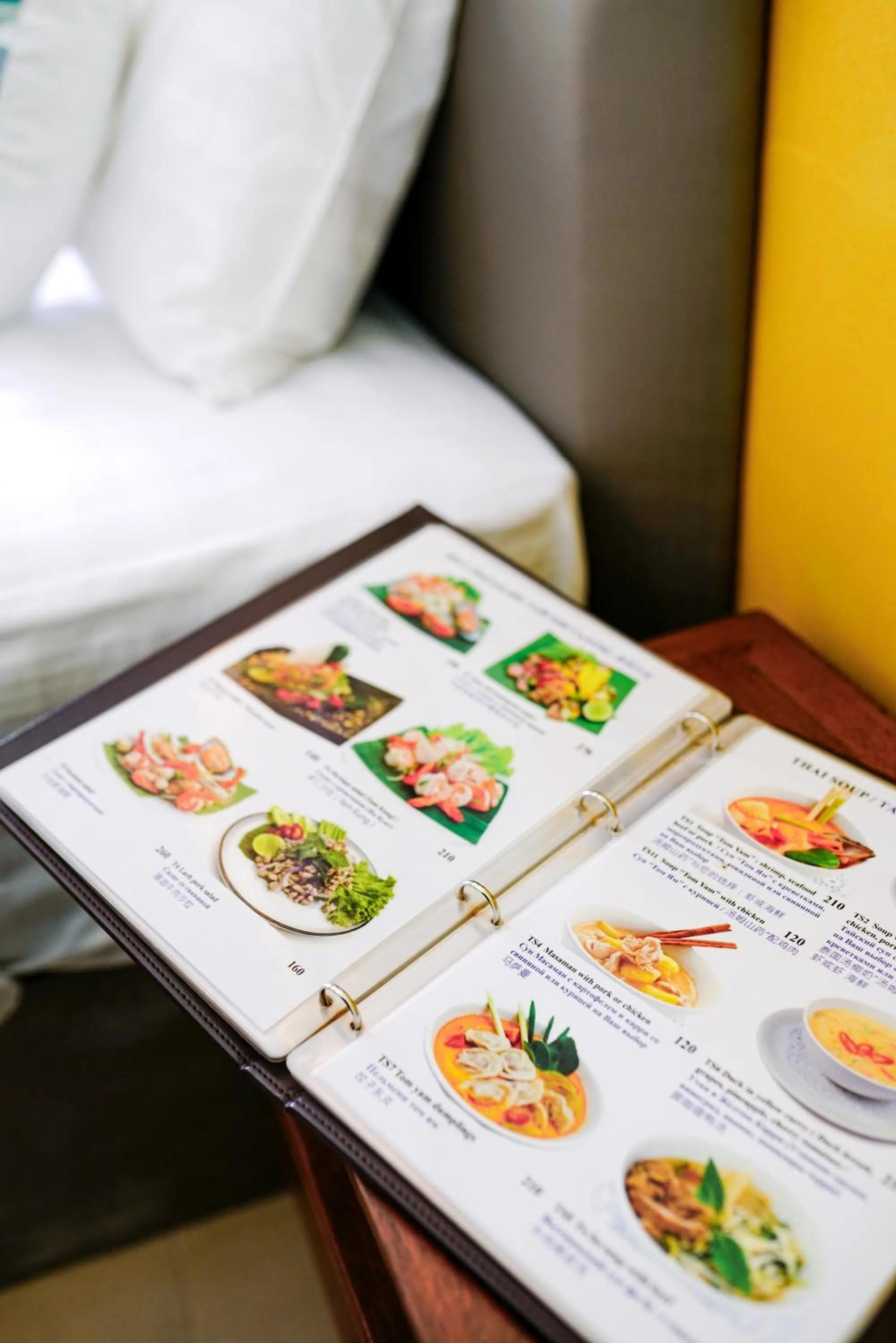 Food and drinks in Maiiam Bungalows Kata Beach