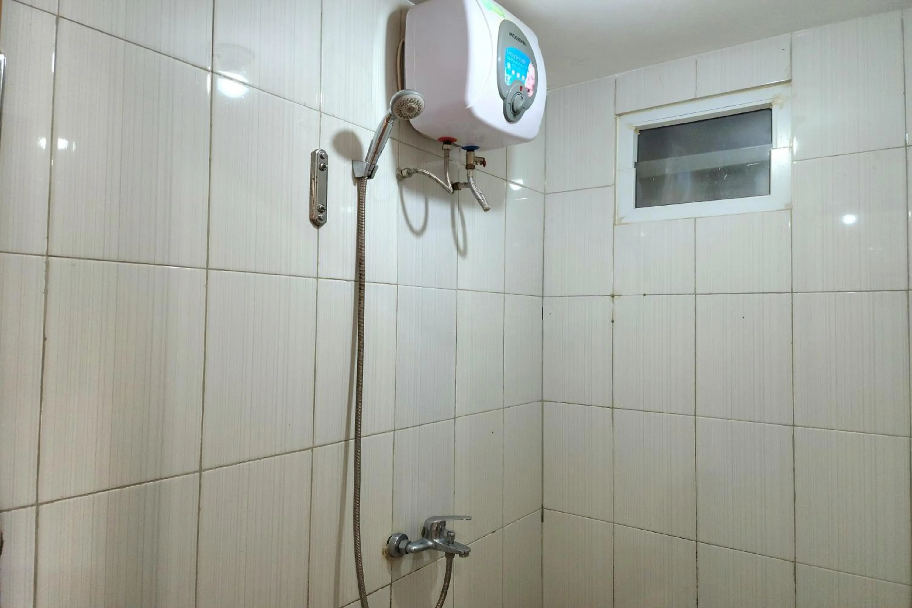 Shower in Queen Room 2 @ Grand Center Point Apartment