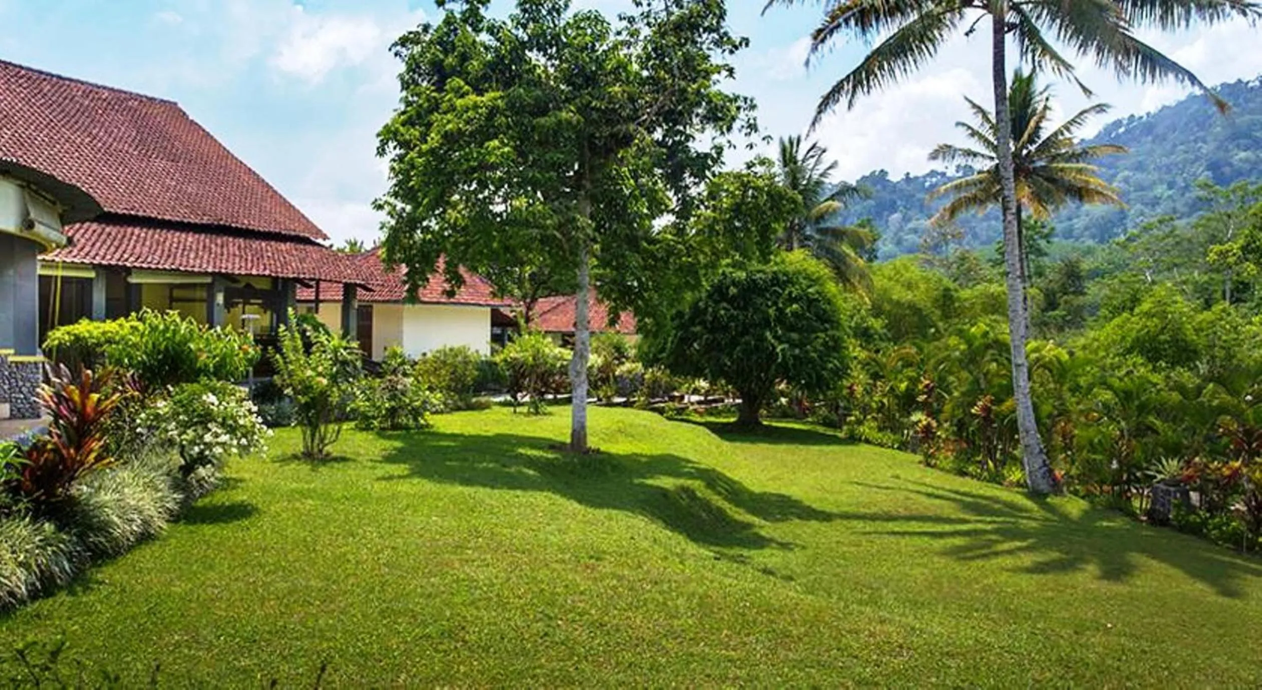 Garden in Margo Utomo Hill View Resort