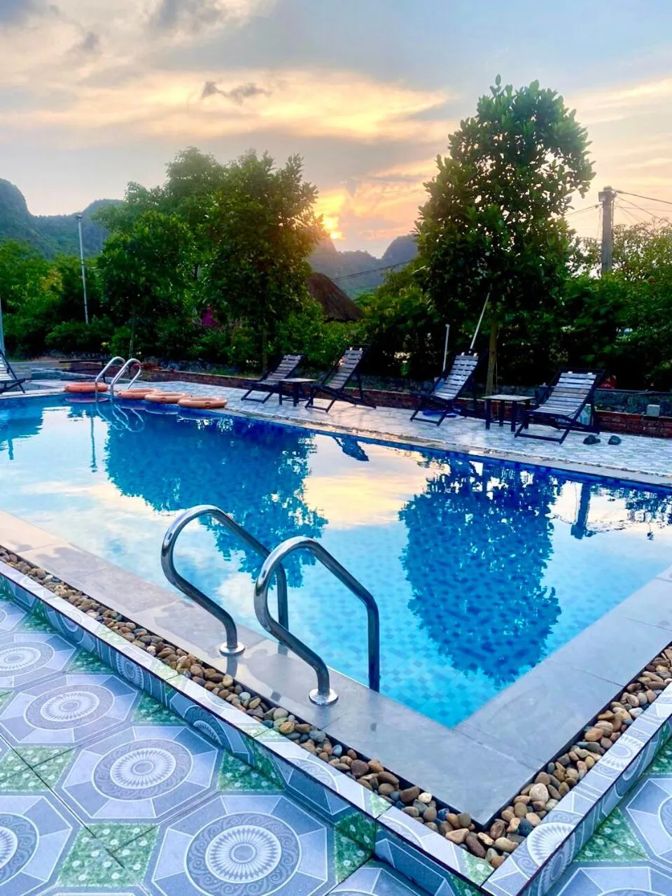Swimming pool in Tam Coc Cat Luong Homestay
