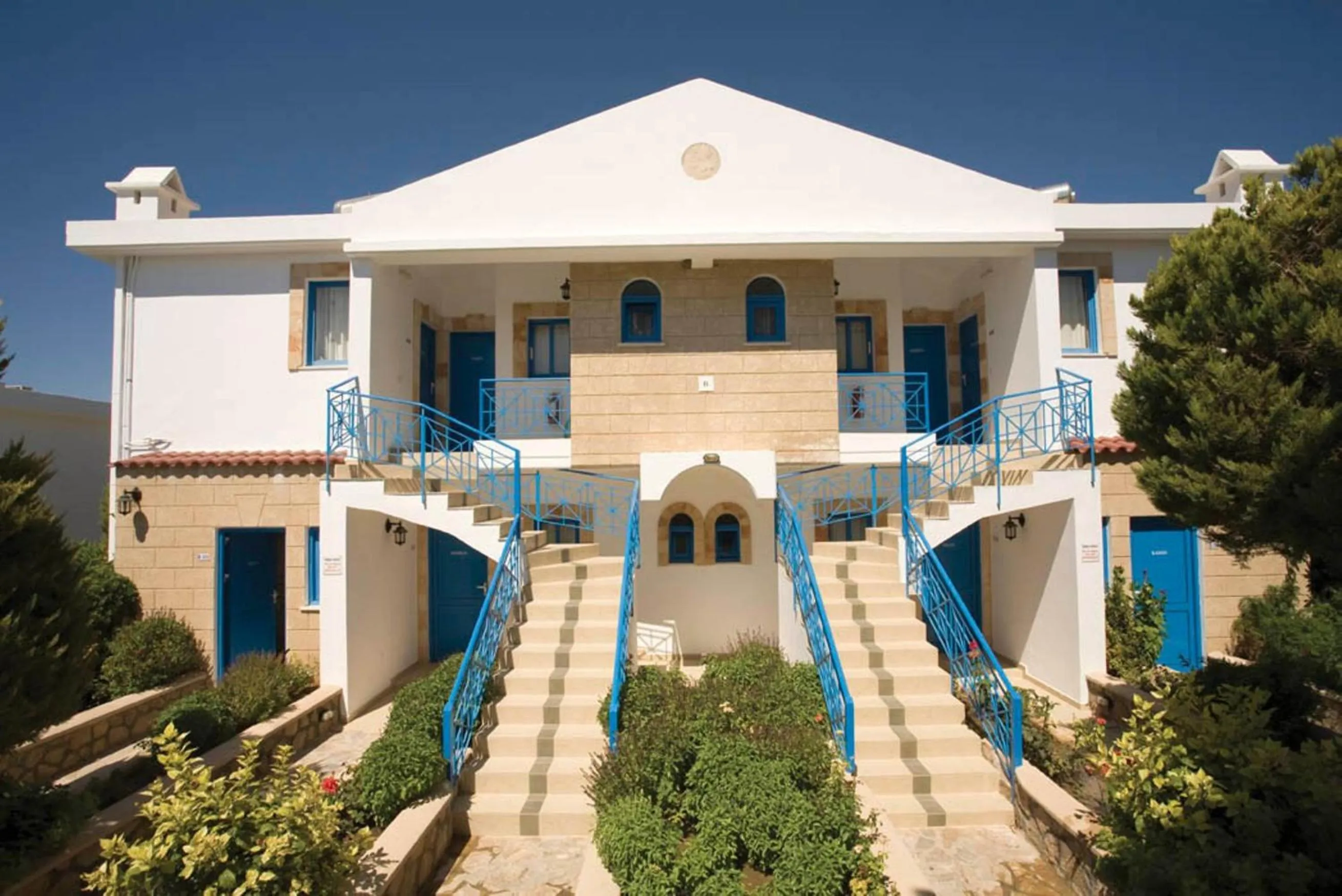 Facade/entrance in Pefki Islands