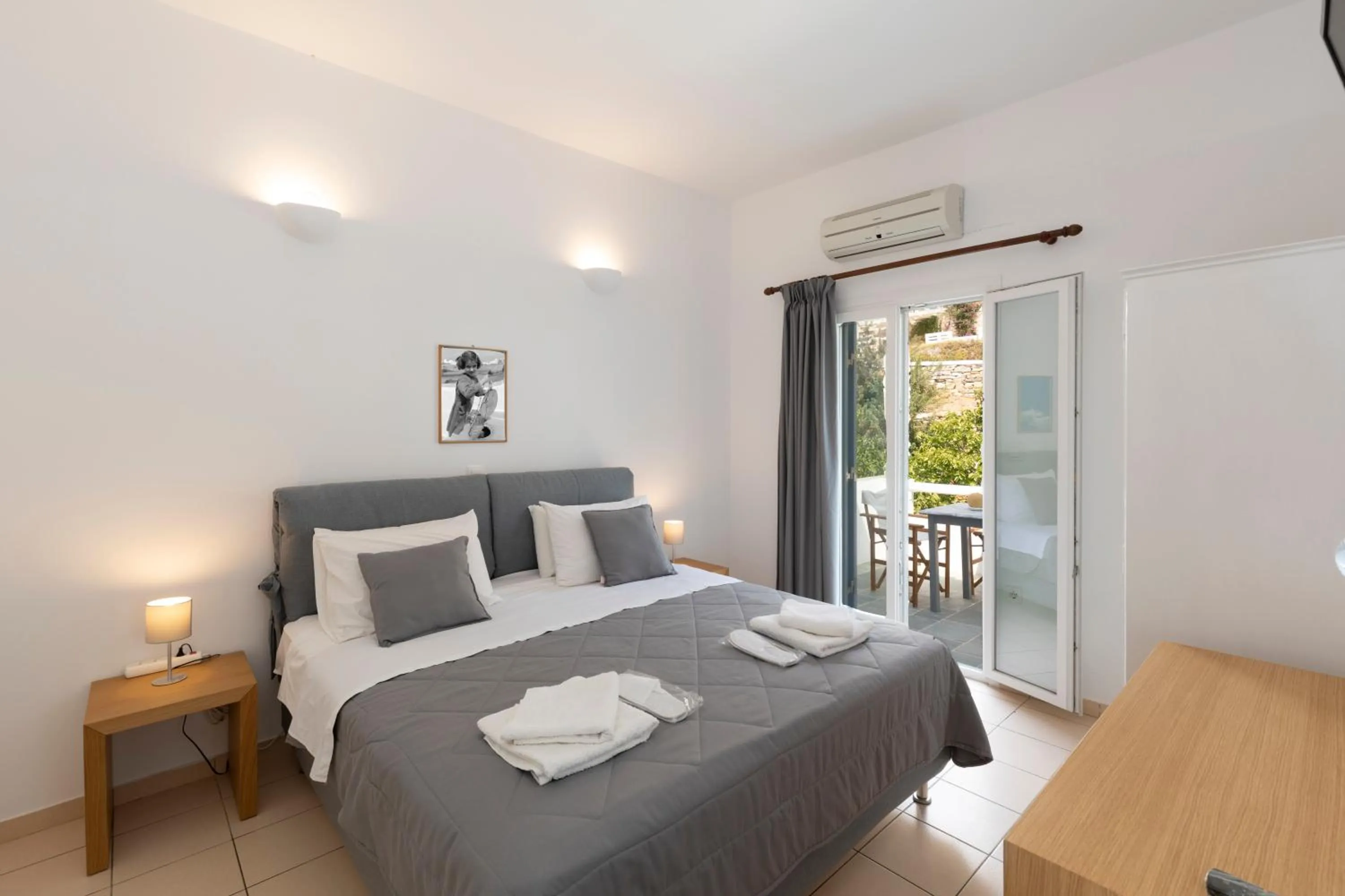 Bedroom, Bed in Mosha Pension