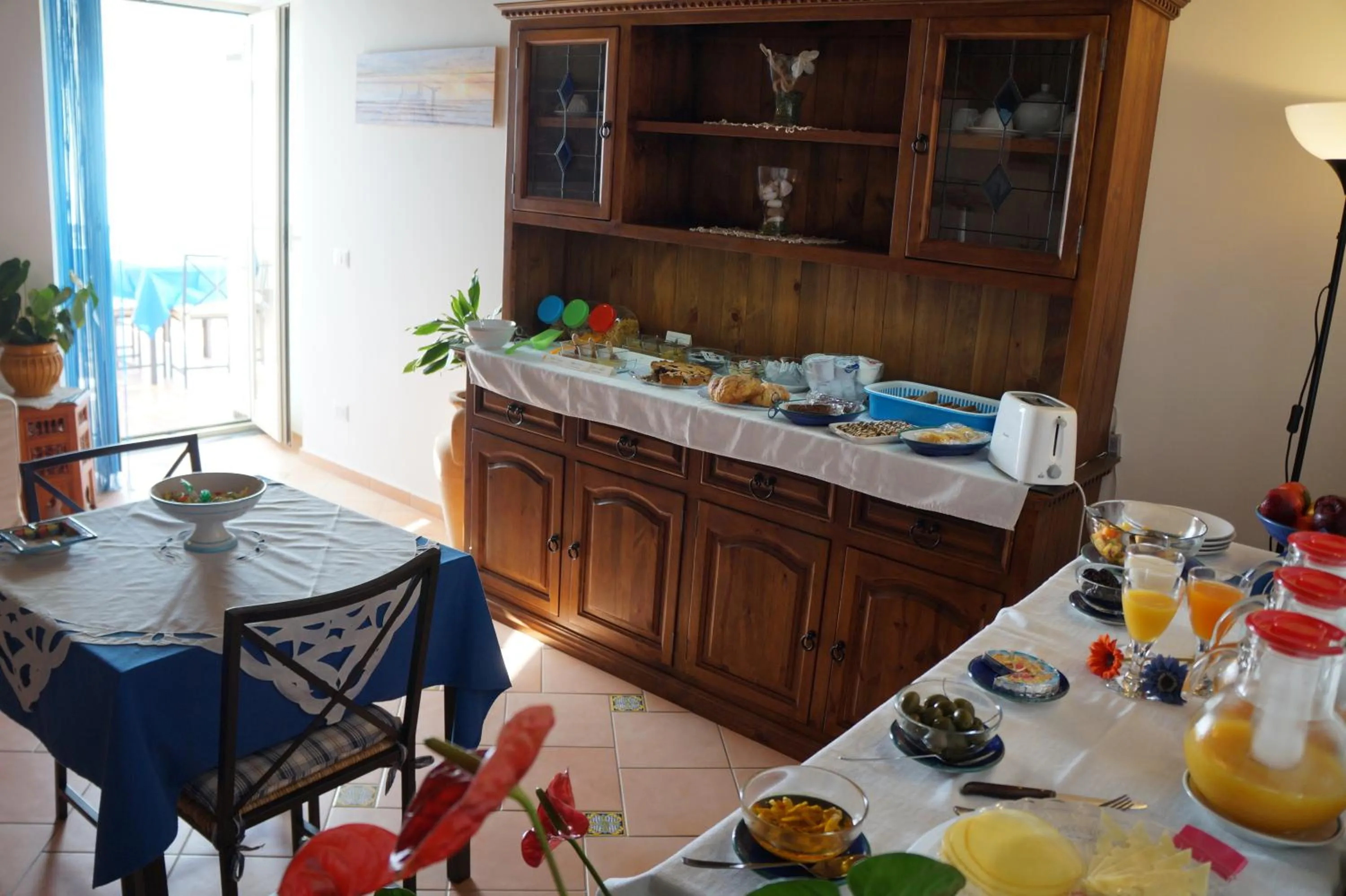 Continental breakfast in L'Arabesco B&B