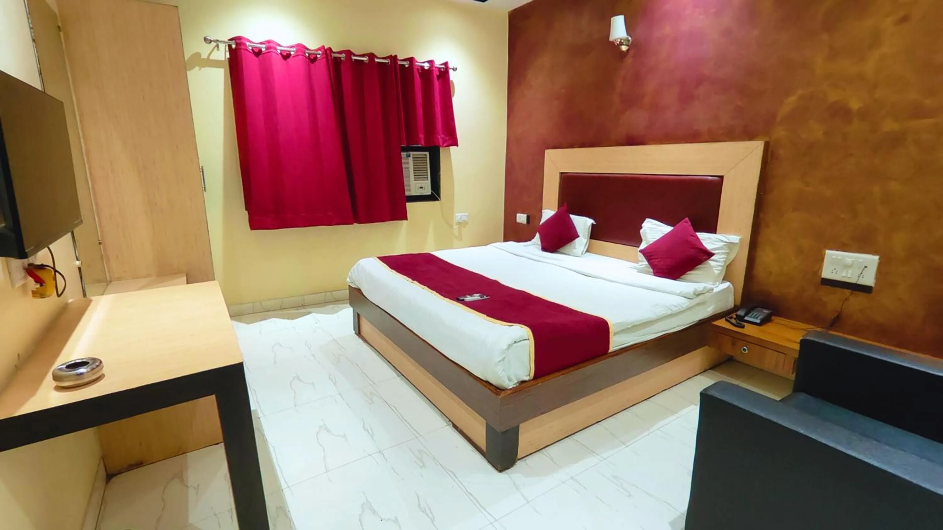 View (from property/room), Bed in Hotel Jagdish