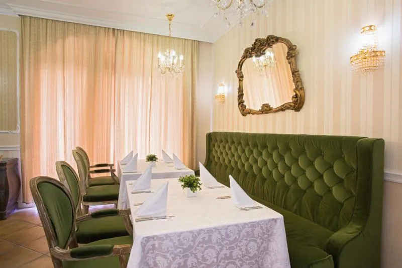 Restaurant/places to eat in Therma Palace - SPA Mineral Pool & All inclusive & Free Parking